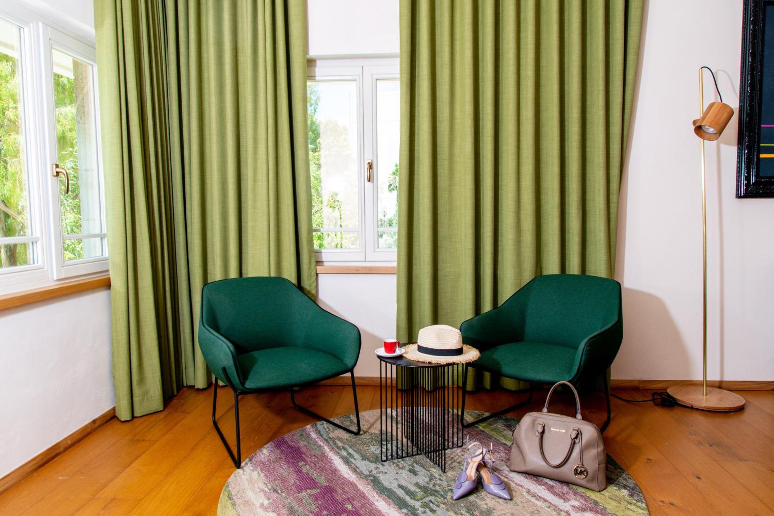 Suite - Photo 4
