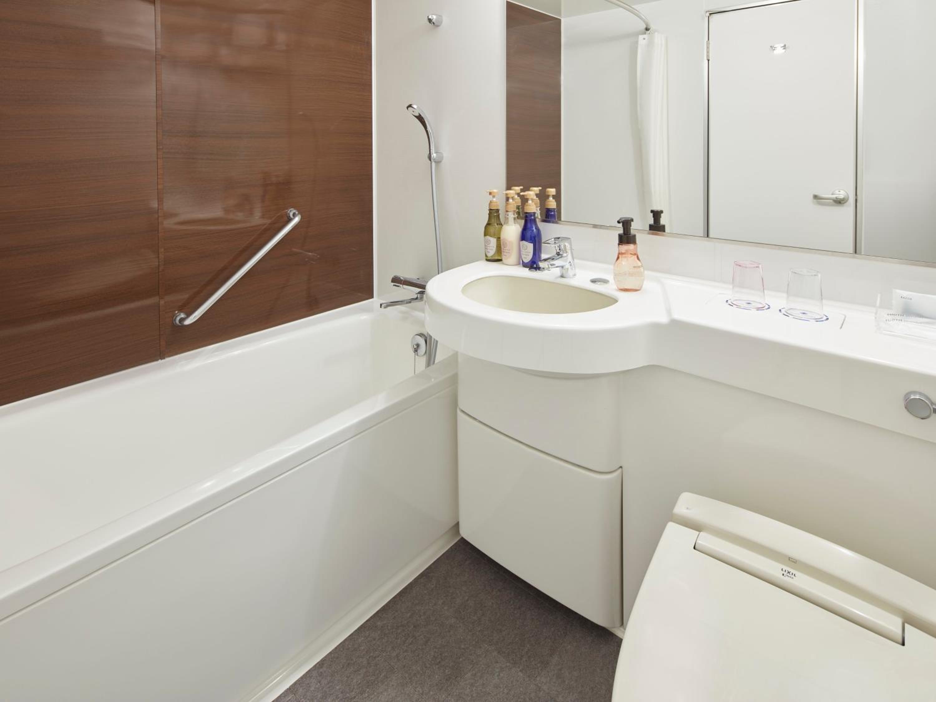 Standard Double Room with Kitchen - Non-Smoking - House Keeping is Optional with Additional Cost photo 2
