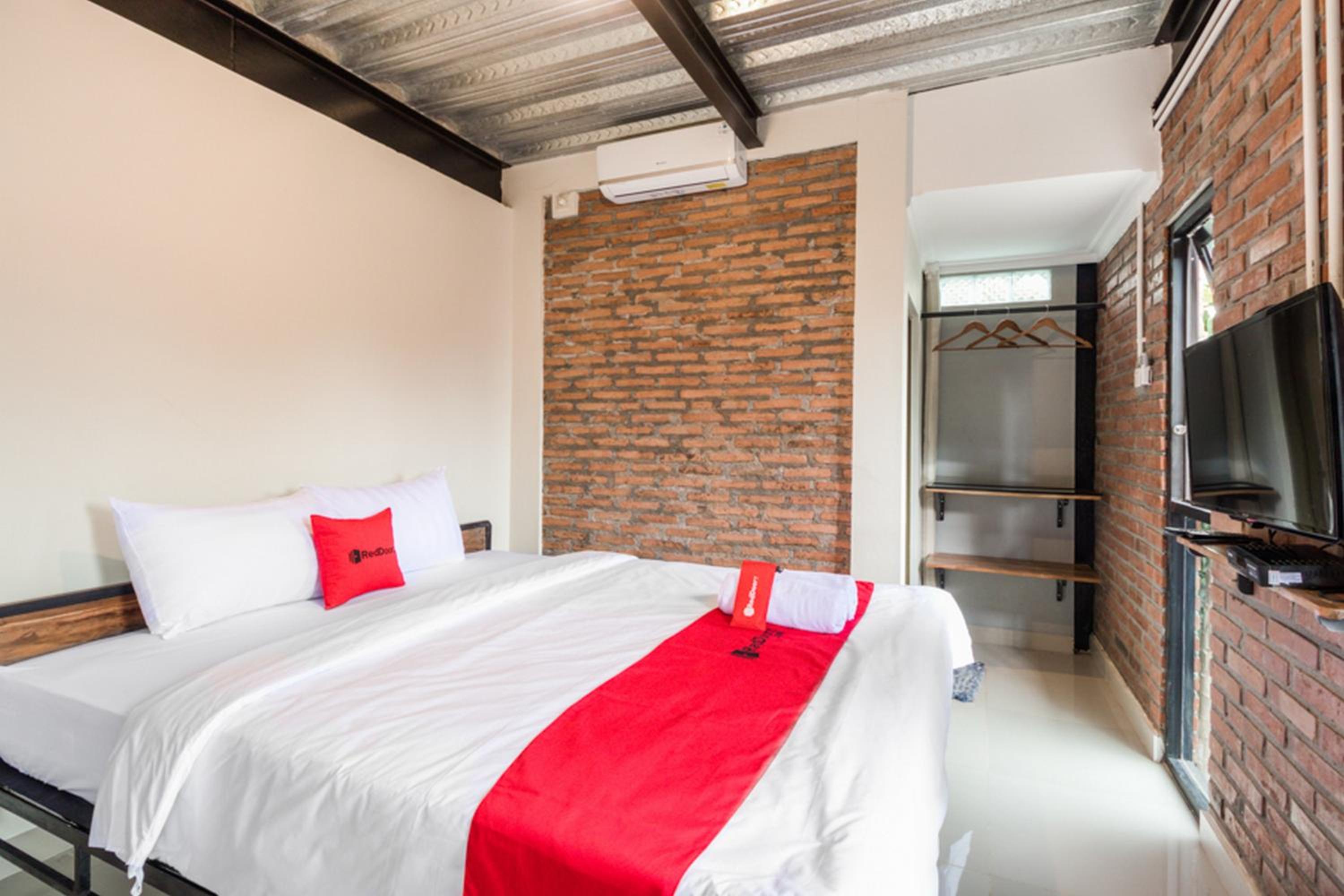Deluxe Room - Photo 1