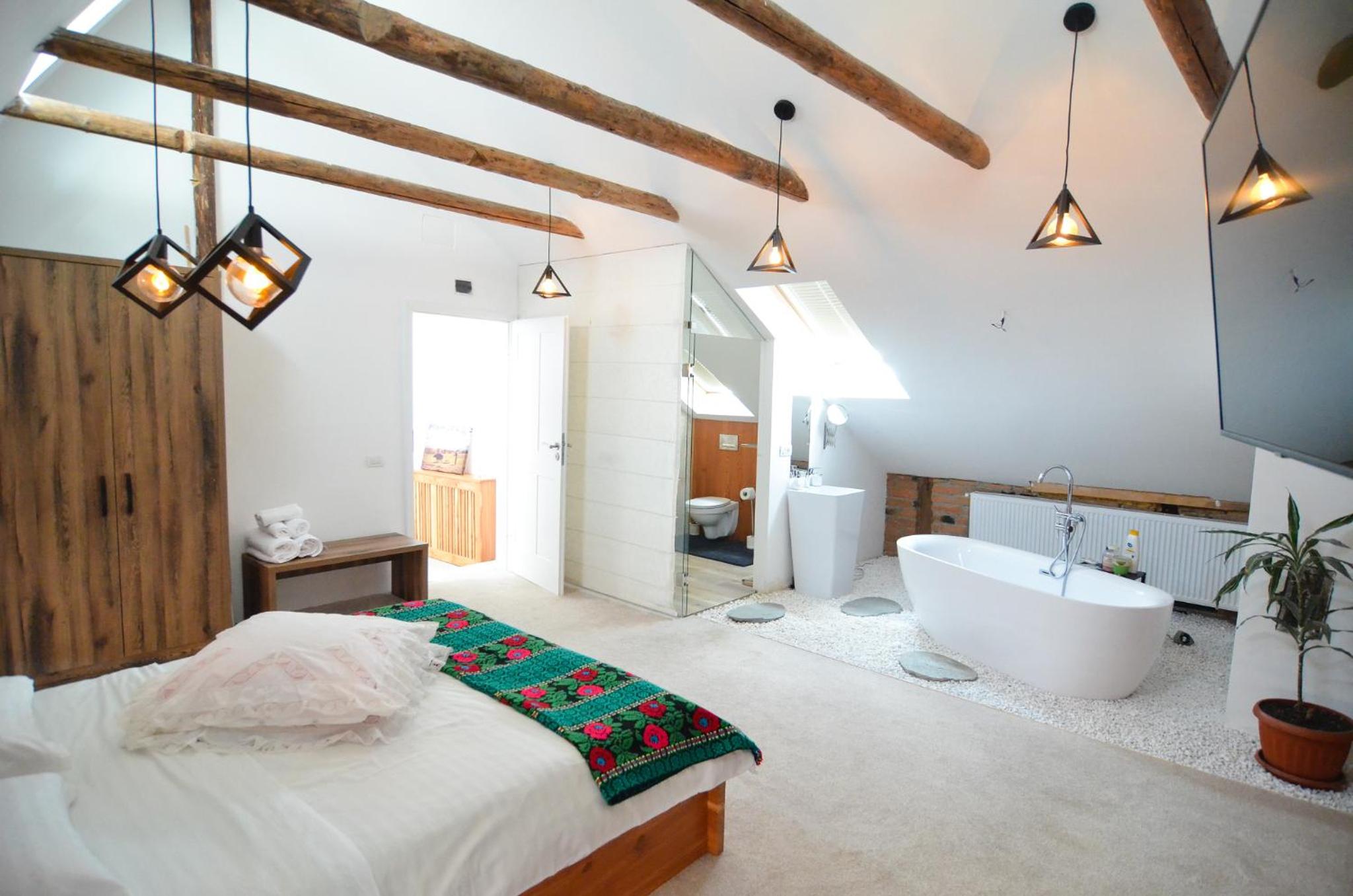 Double Room with Spa Bath photo 1