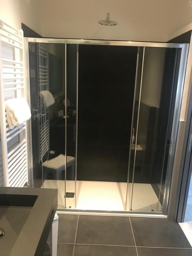 Deluxe Double or Twin Room - Photo 7