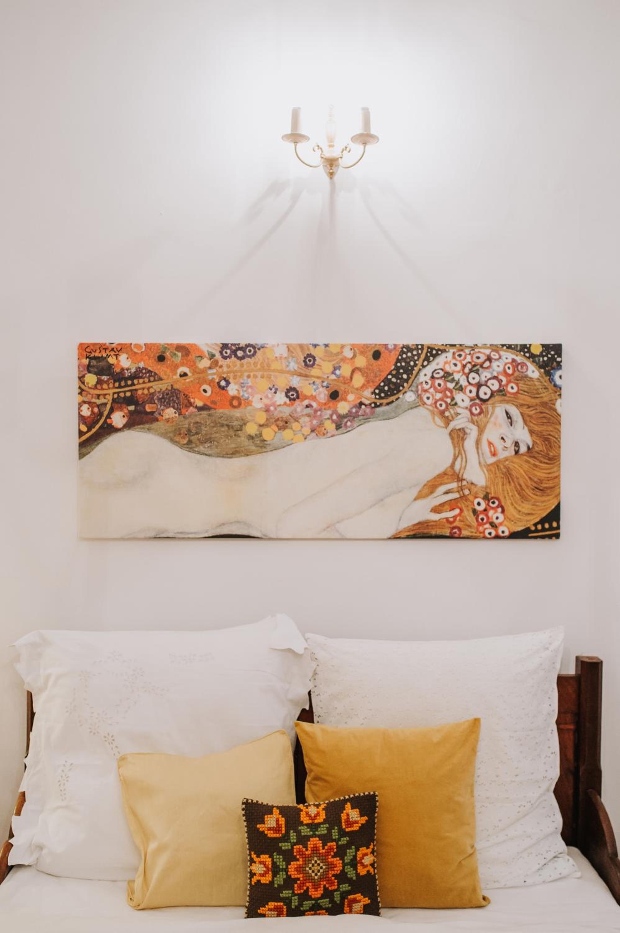 Two-Bedroom Apartment - Photo 1