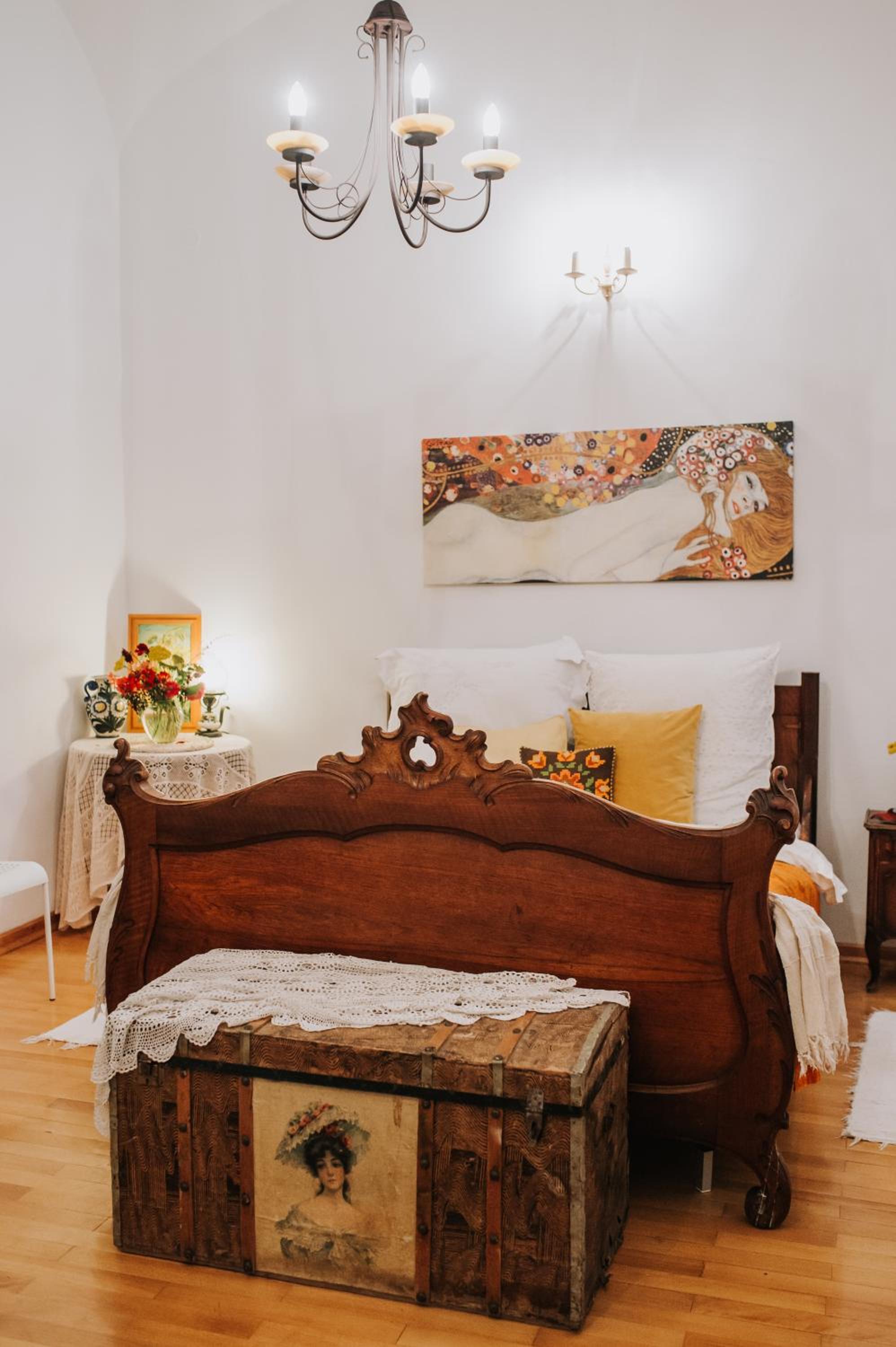 Two-Bedroom Apartment - Photo 13