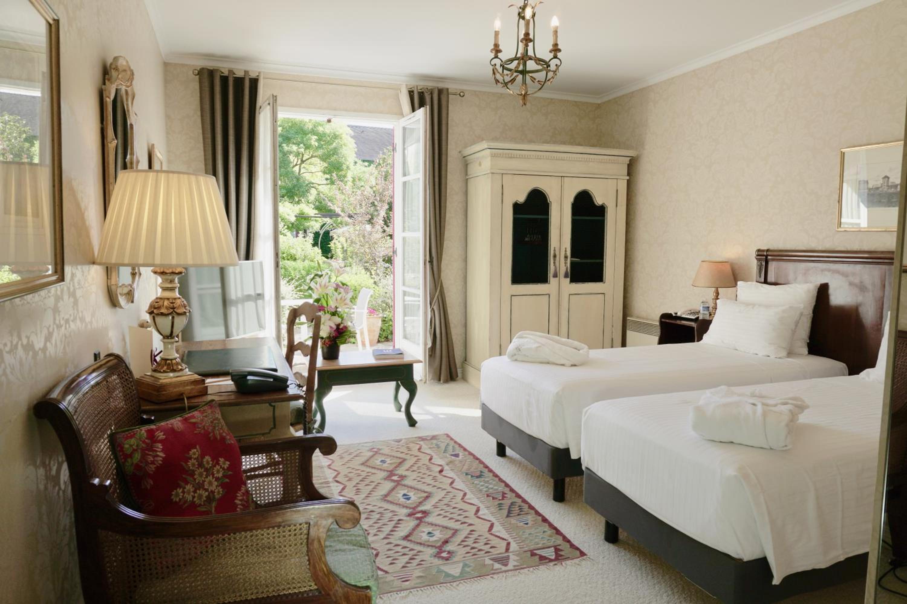Double or Twin Room with Terrace