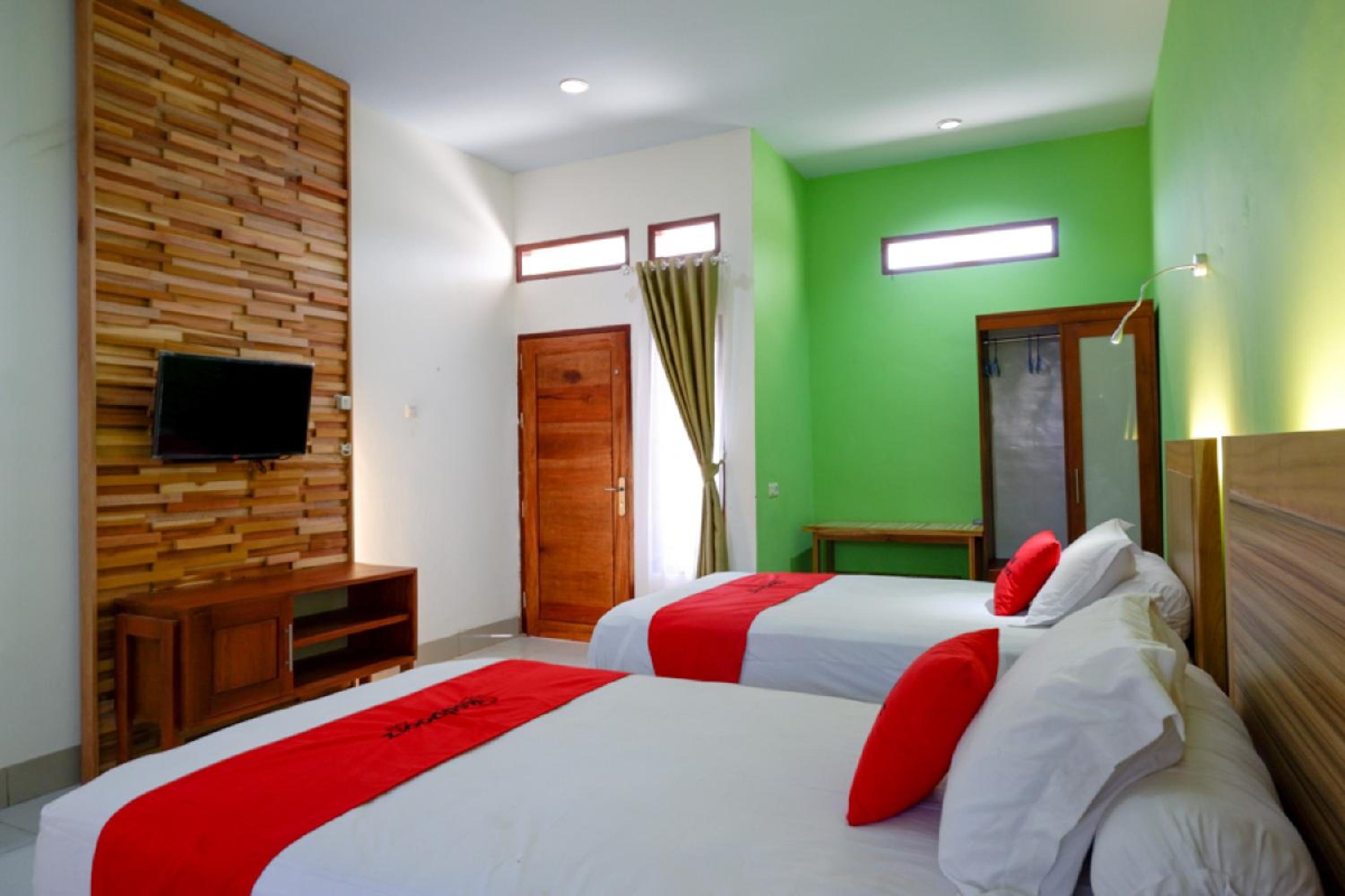 Twin Room - Photo 1
