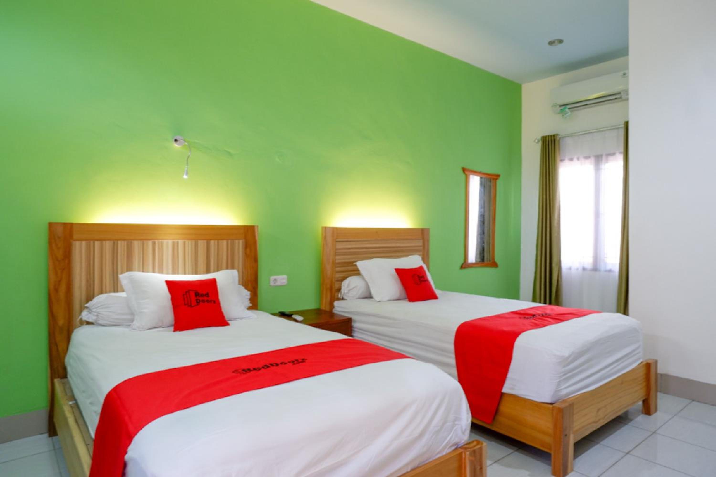 Twin Room - Photo 3