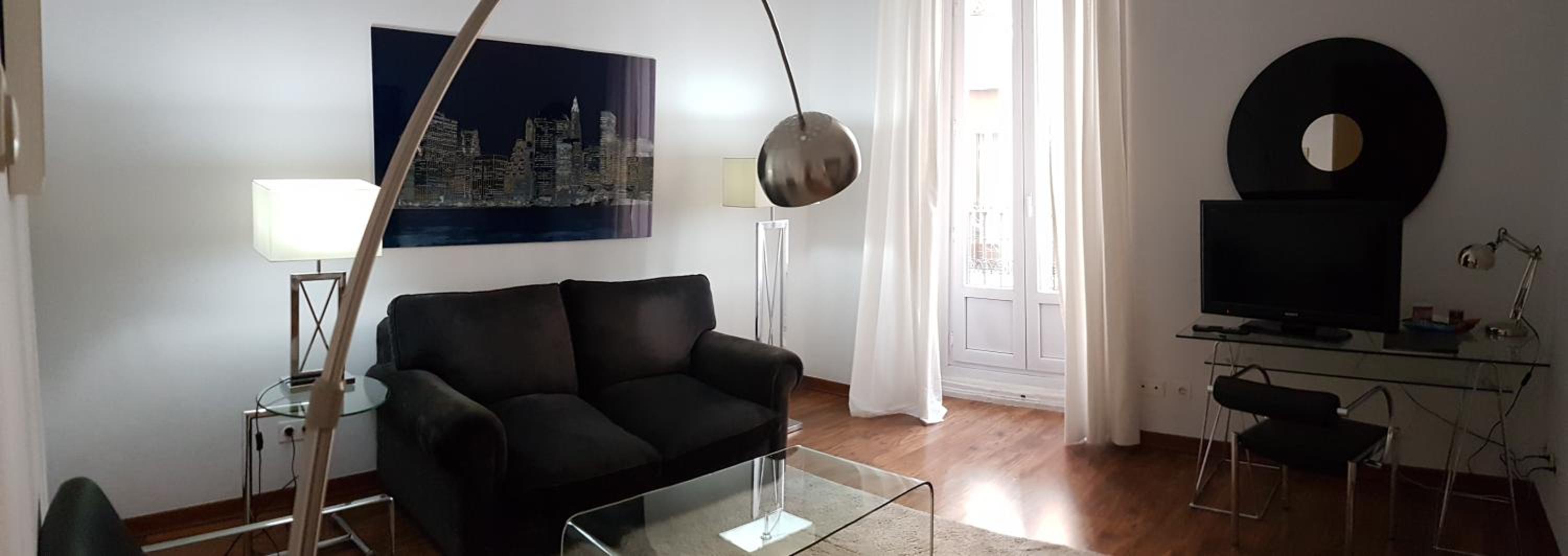 One-Bedroom Apartment thumbnail 6