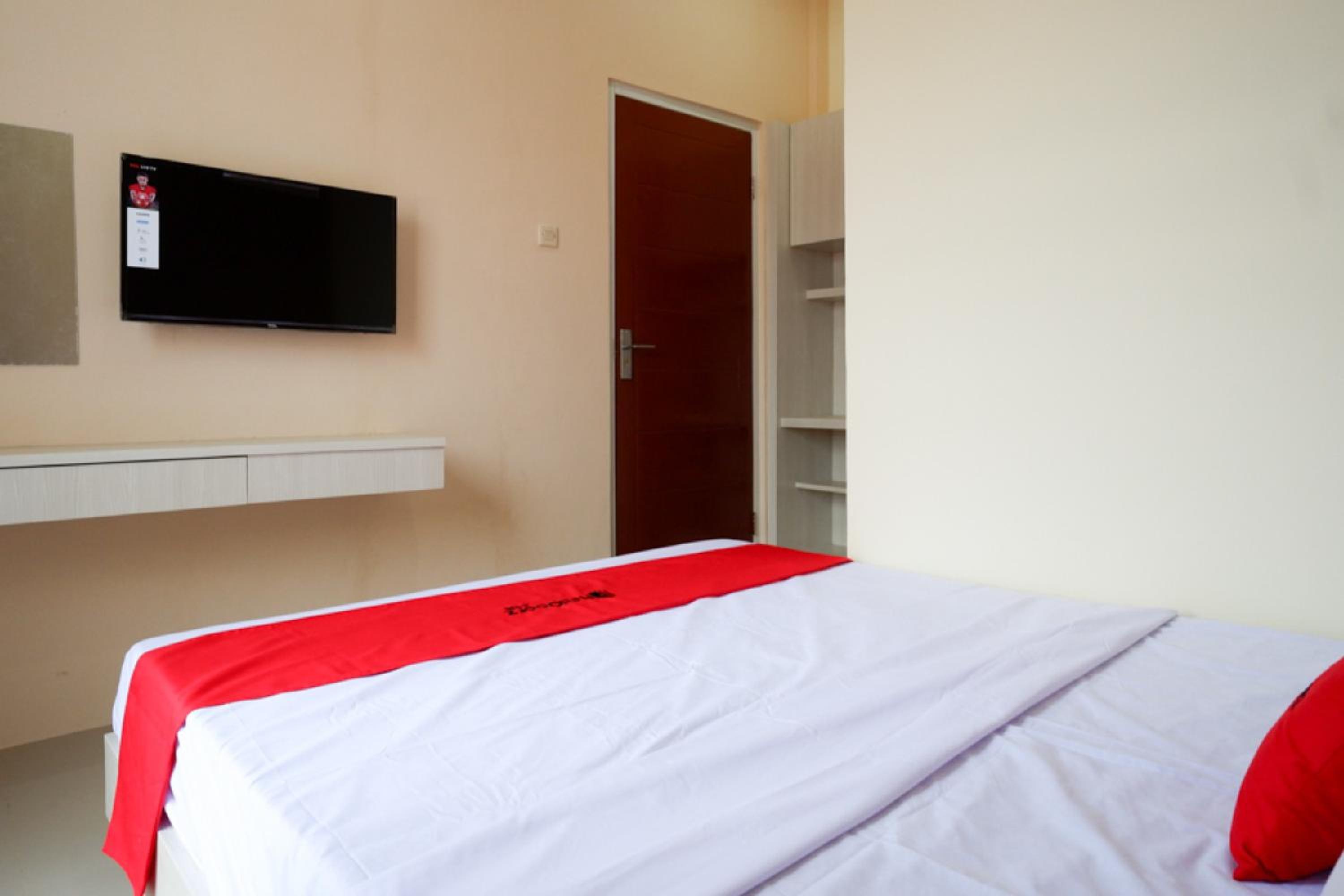Standard Double Room - Photo 24