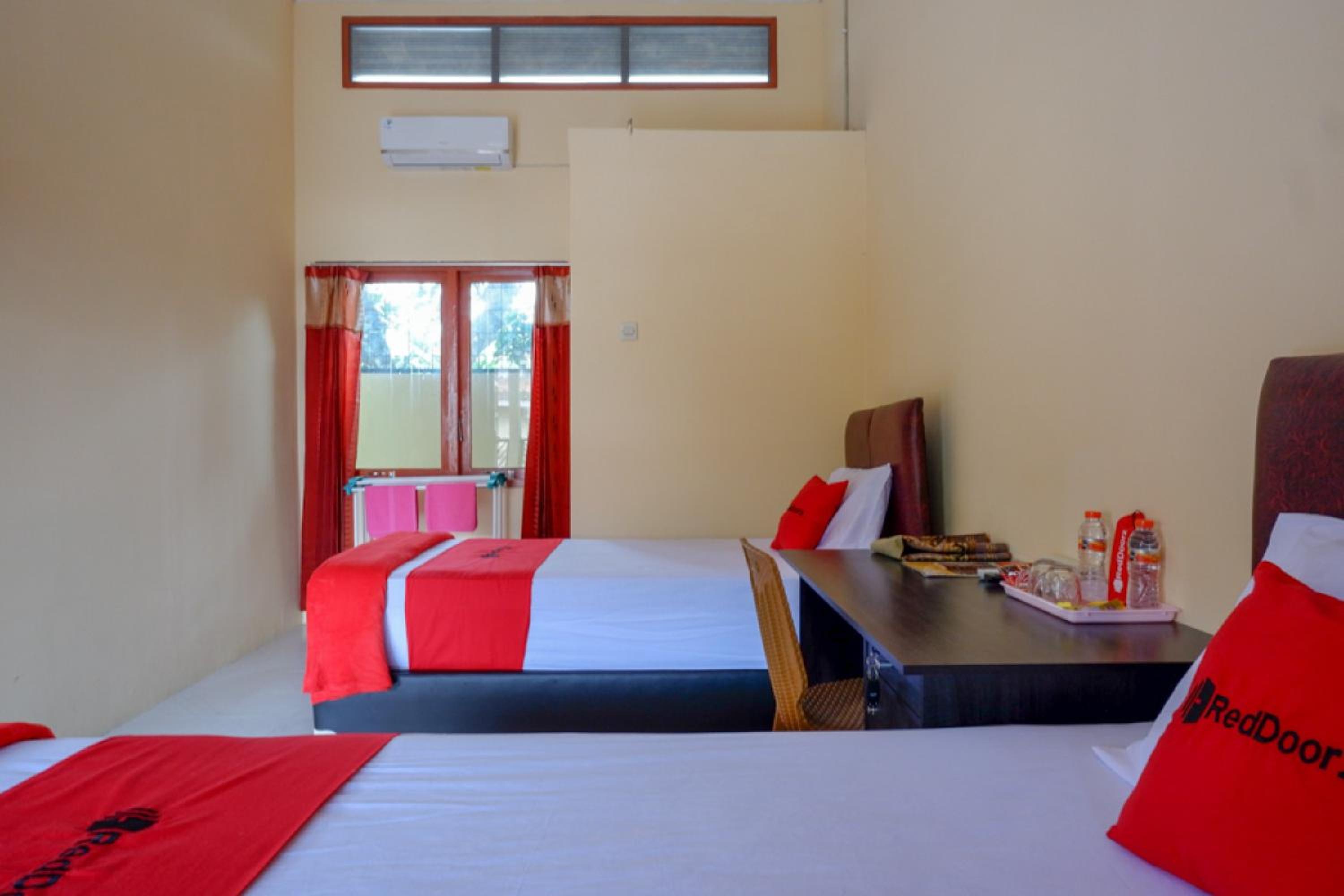 Twin Room - Photo 6