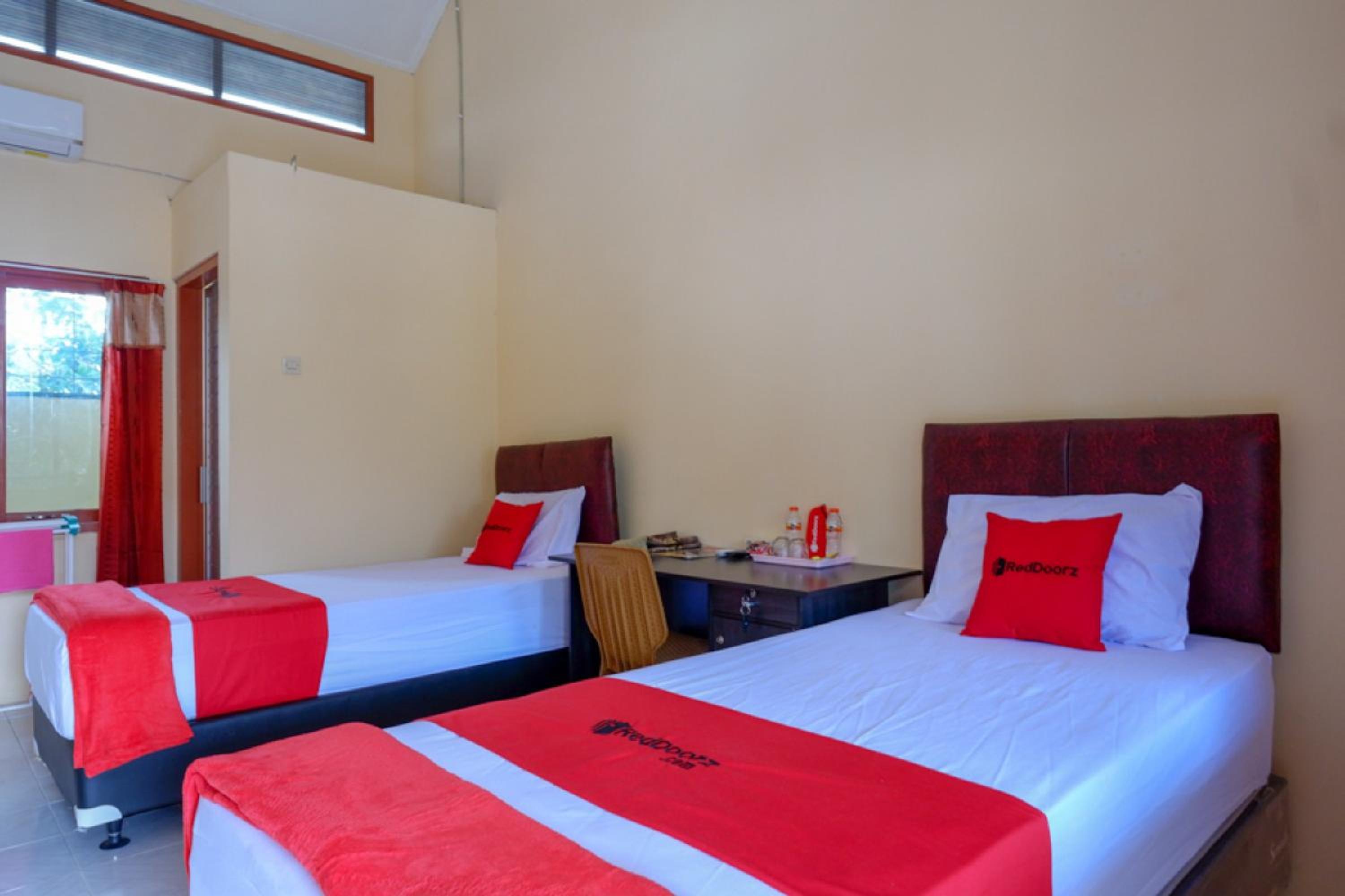 Twin Room - Photo 1