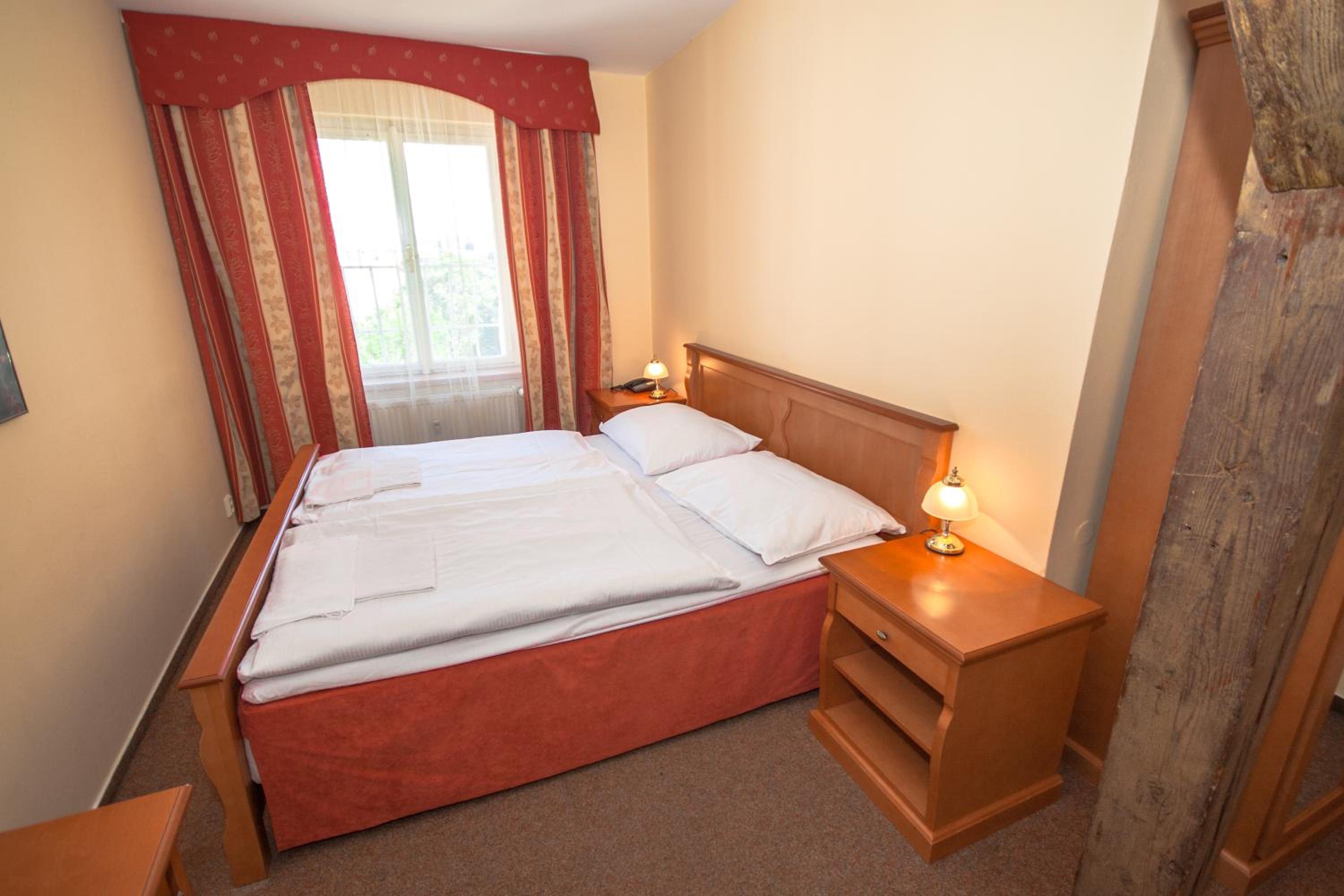 Deluxe Double or Twin Room photo 2