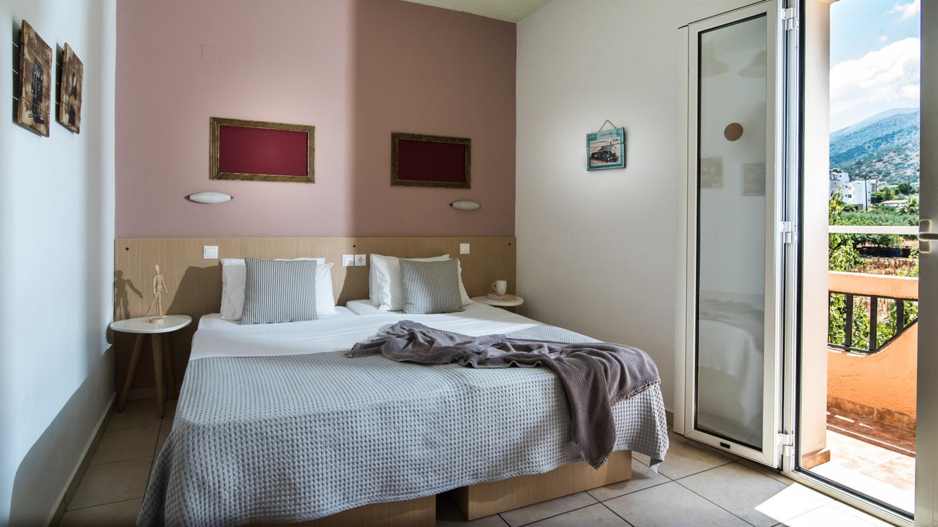 Standard One-Bedroom Apartment with Garden View photo 3