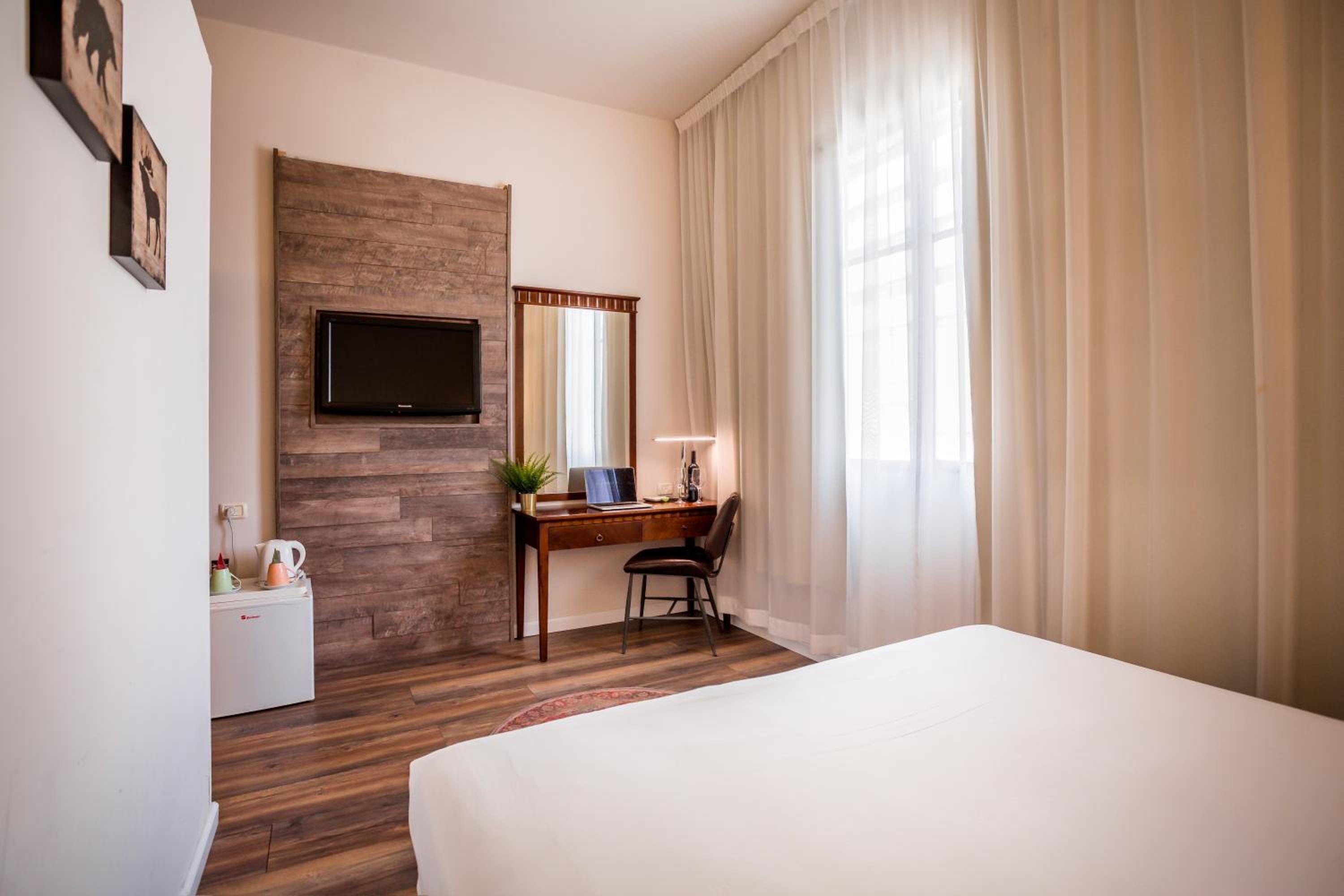 Superior Double or Twin Room - Photo 2