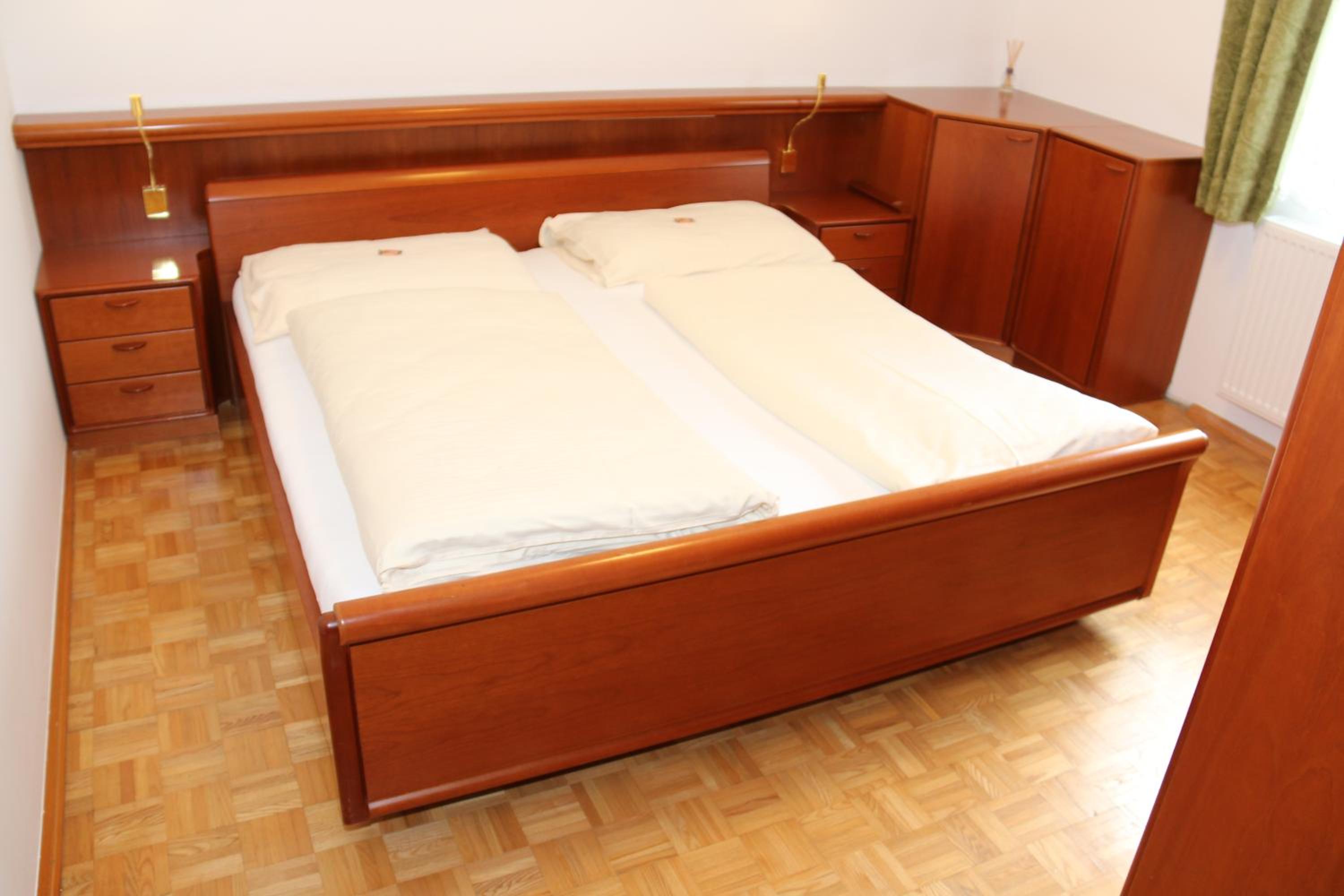 One-Bedroom Apartment - Pet Friendly