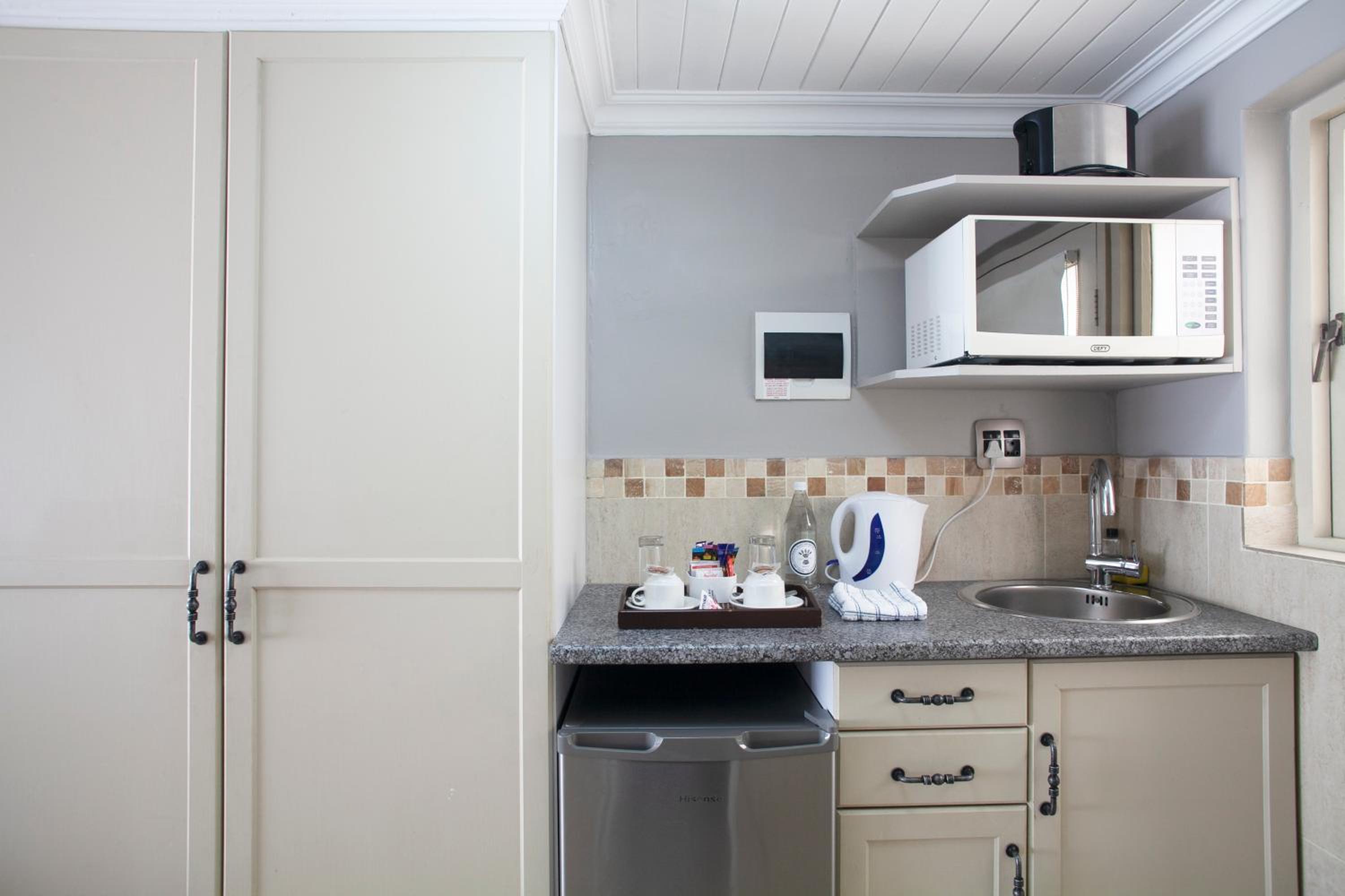 Self-Catering Studio - Photo 6