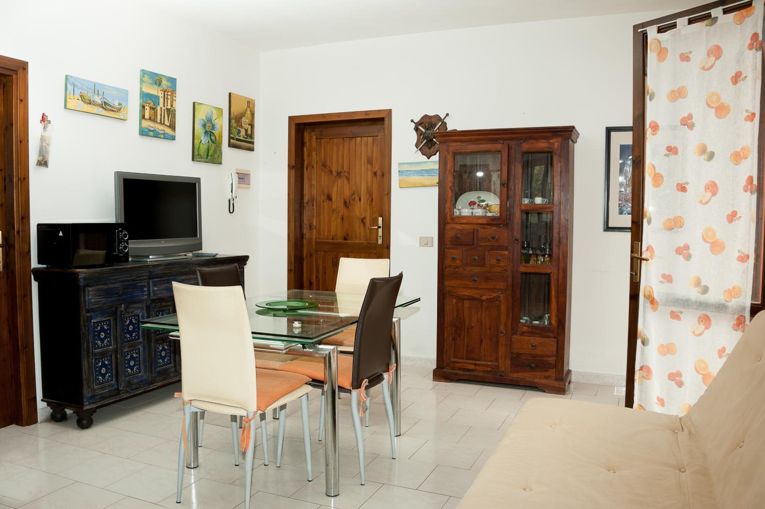 Apartment photo 1