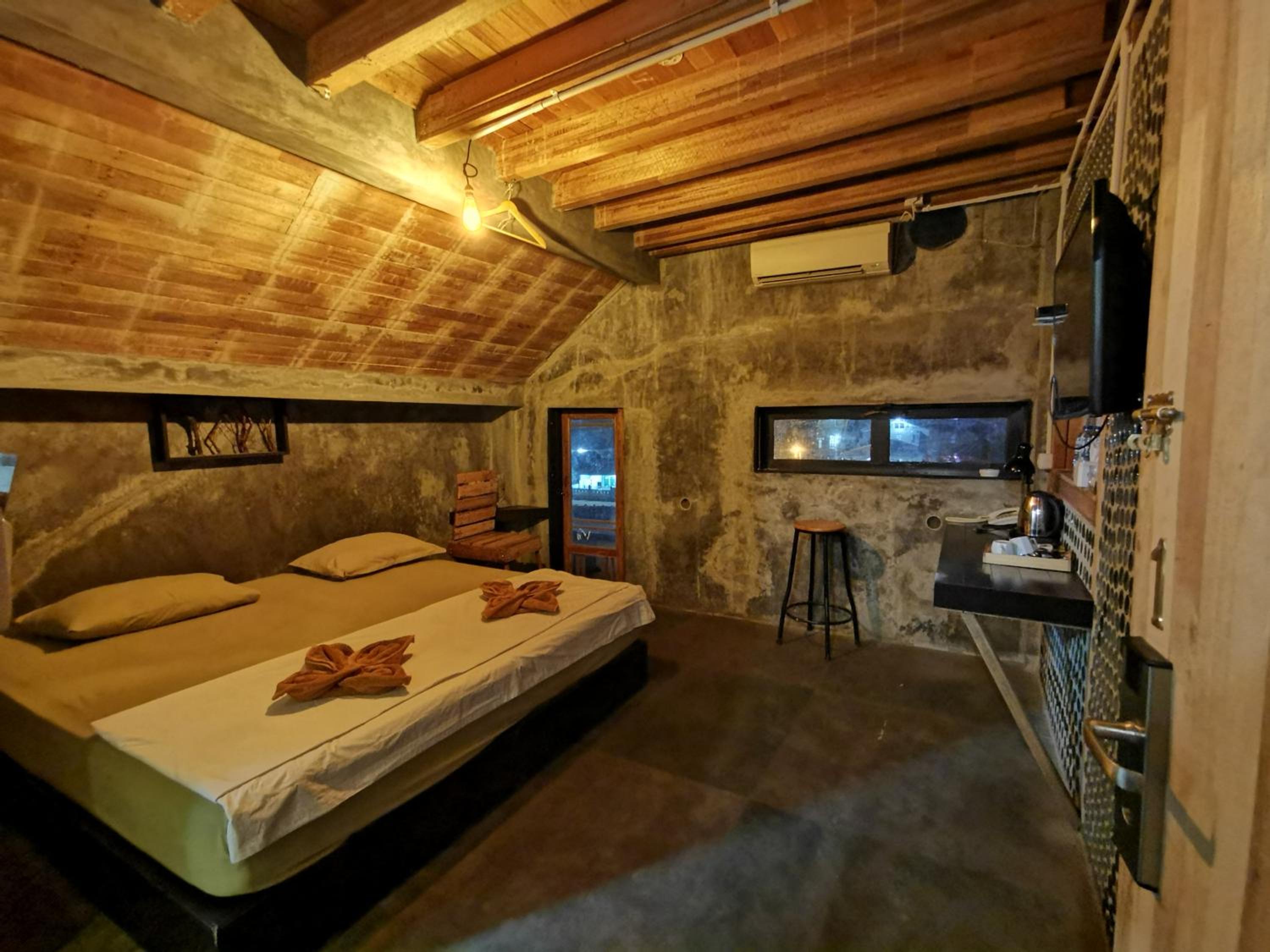 Deluxe Double Room with Balcony