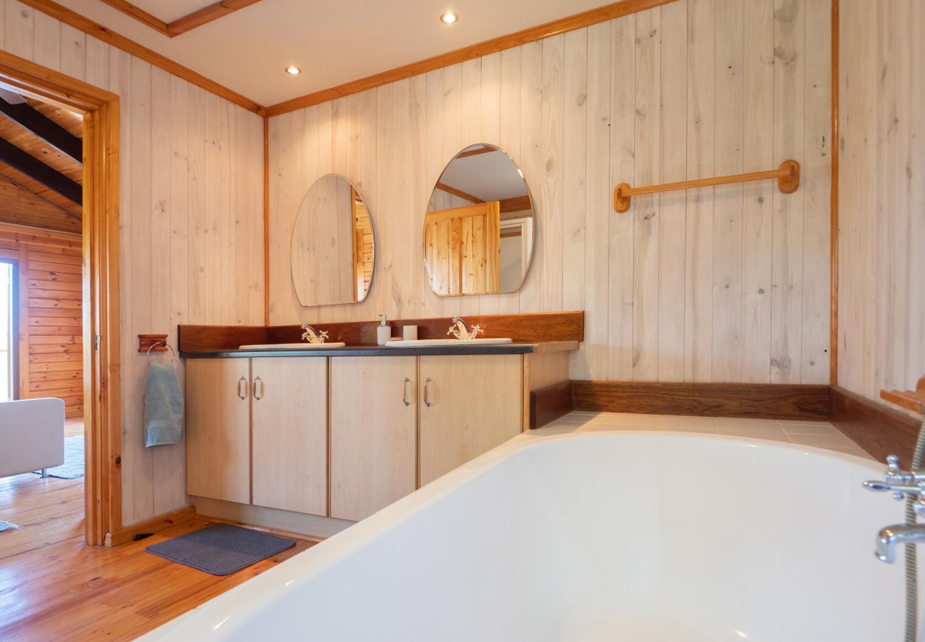 Four-Bedroom House - Photo 23