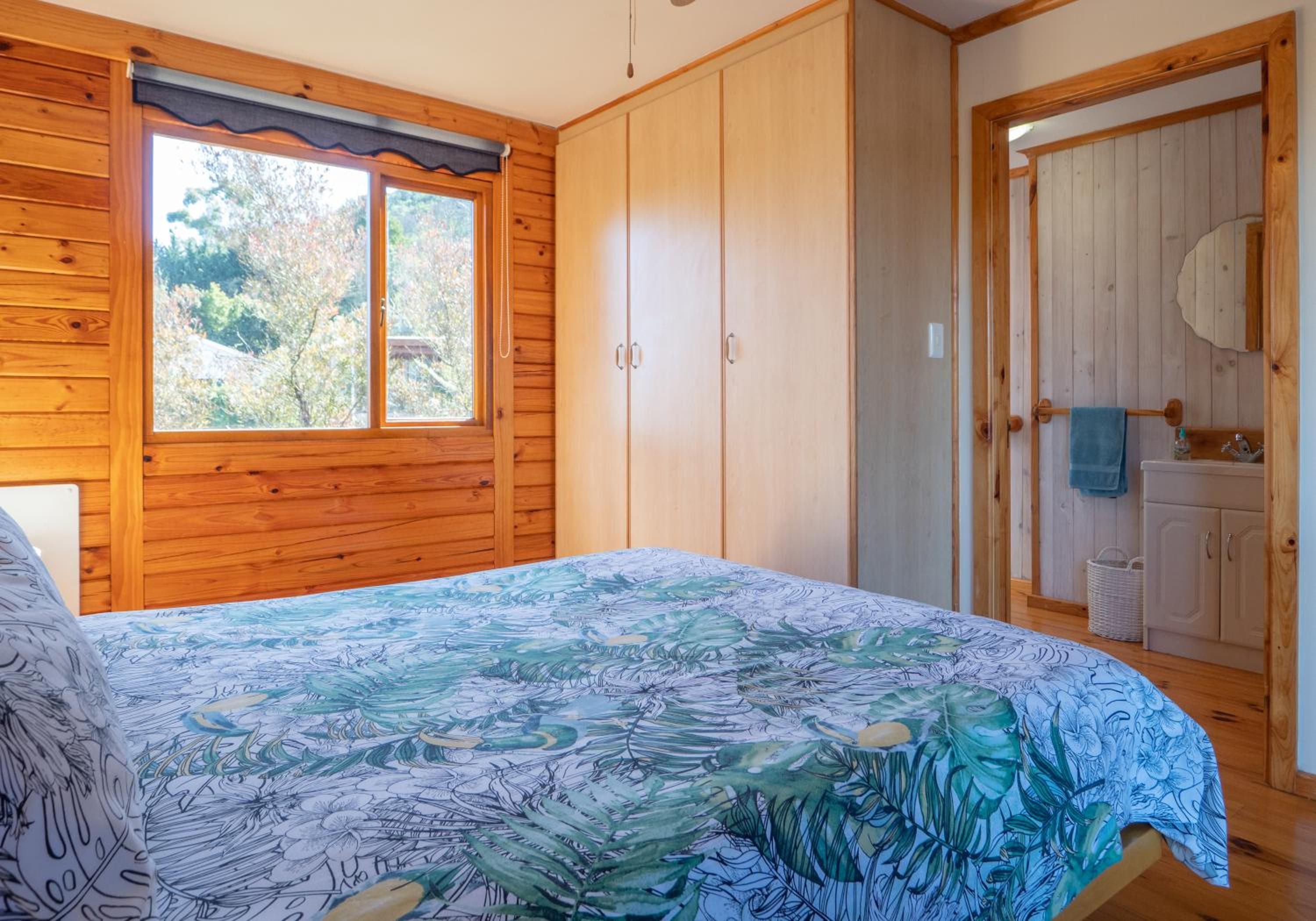 Four-Bedroom House - Photo 10