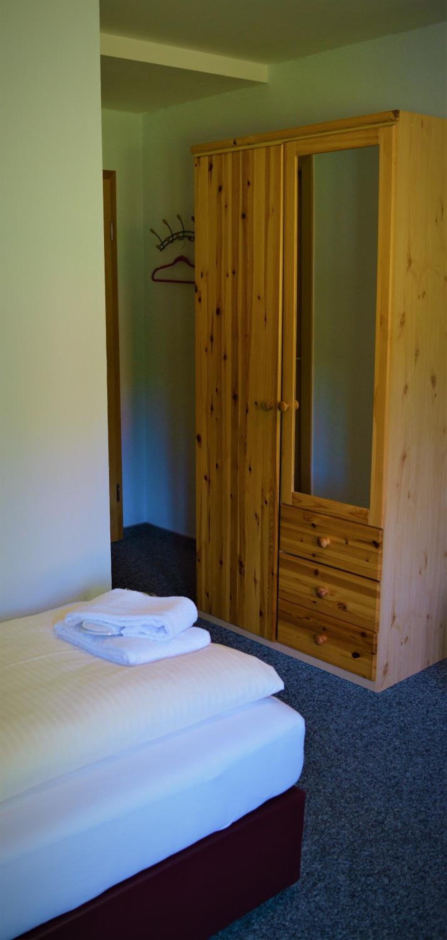 Standard Single Room with Shower photo 2