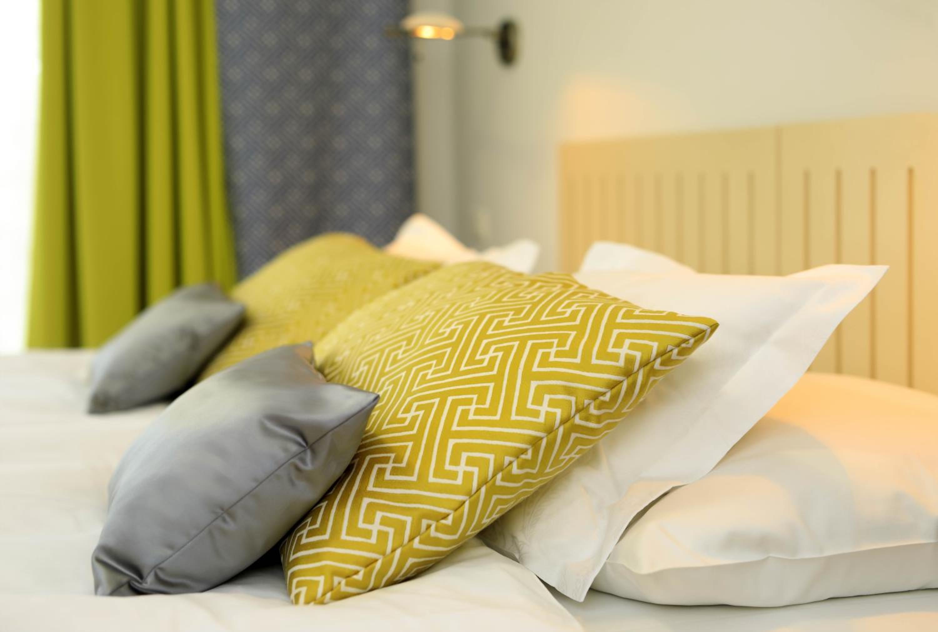 Deluxe Double Room - Photo 10