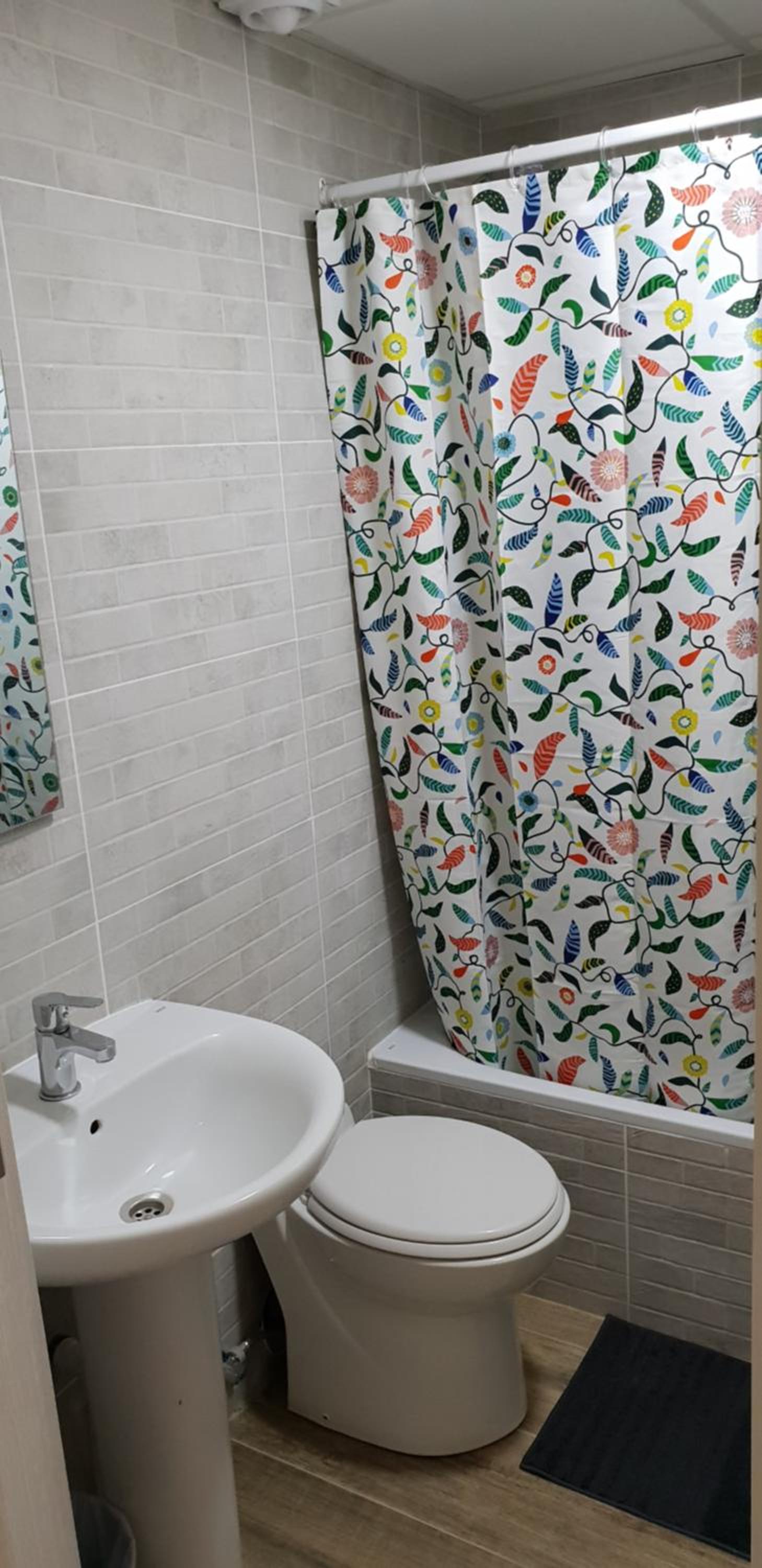Triple Room with Private Bathroom - Photo 3