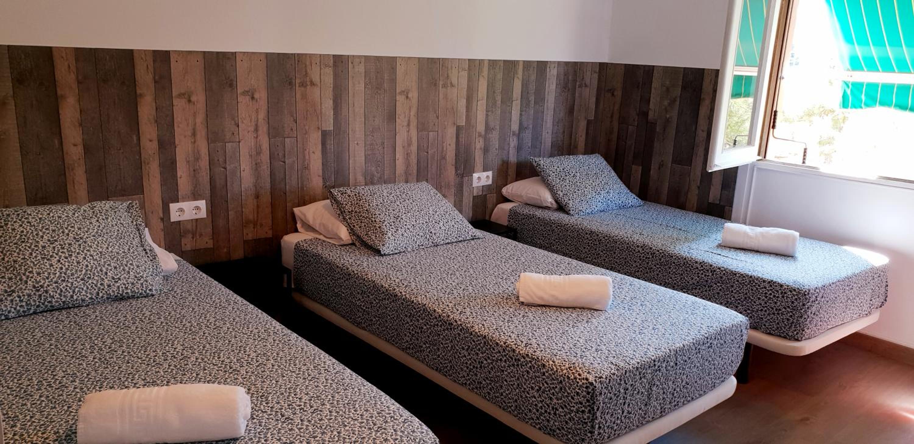 Standard Triple Room - Photo 6
