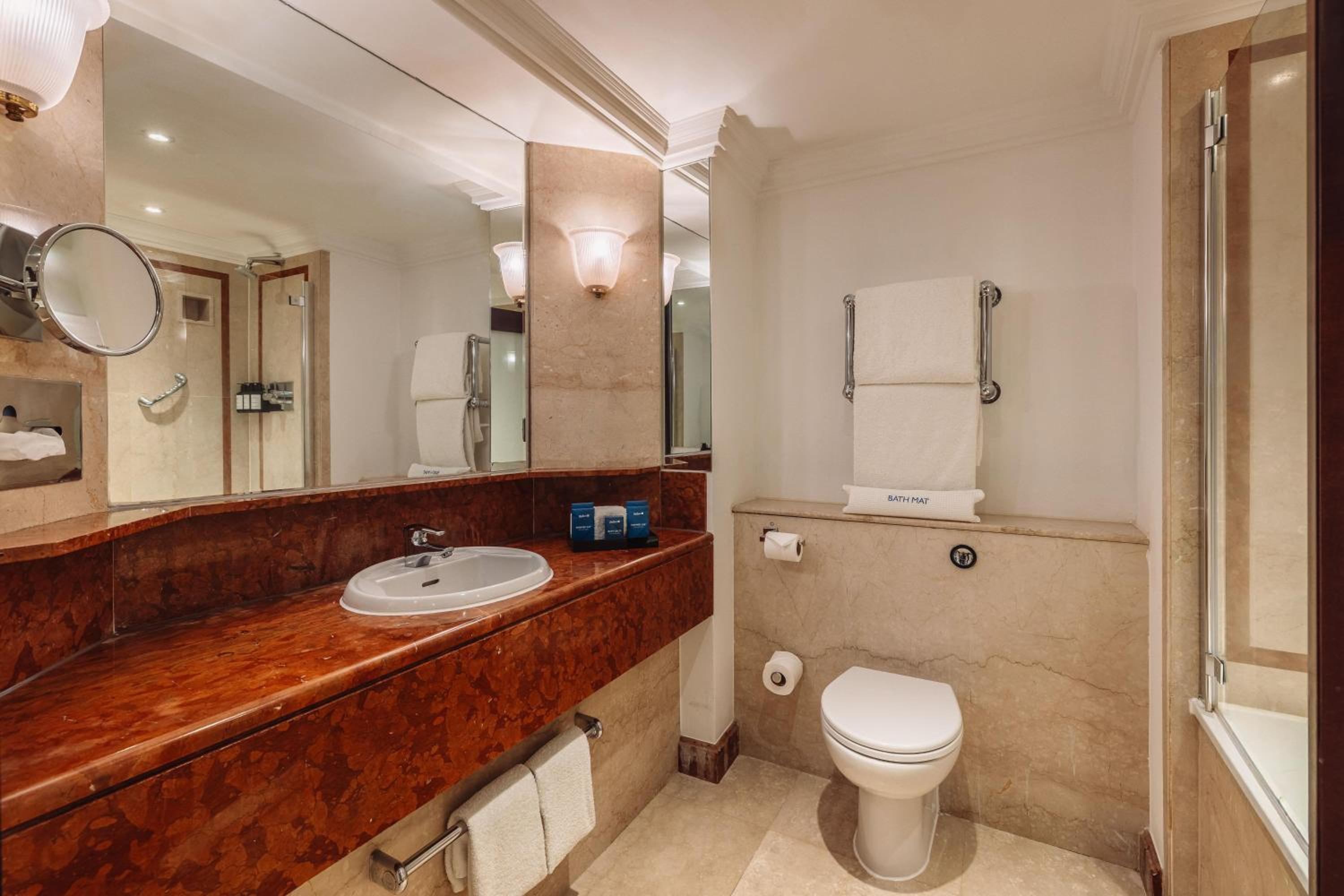 Superior Double Room - London Eye View