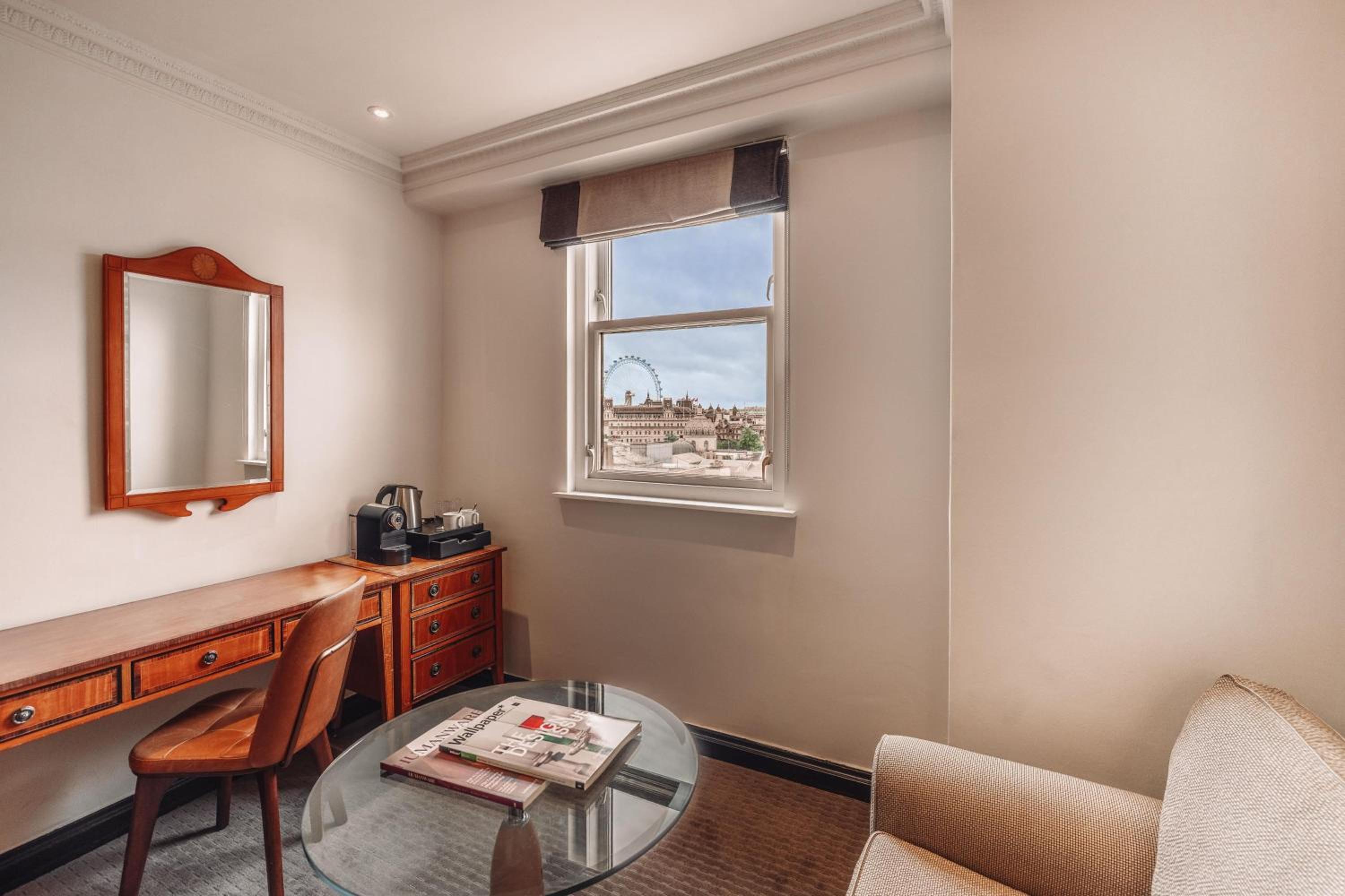 Premium Room - London Eye View