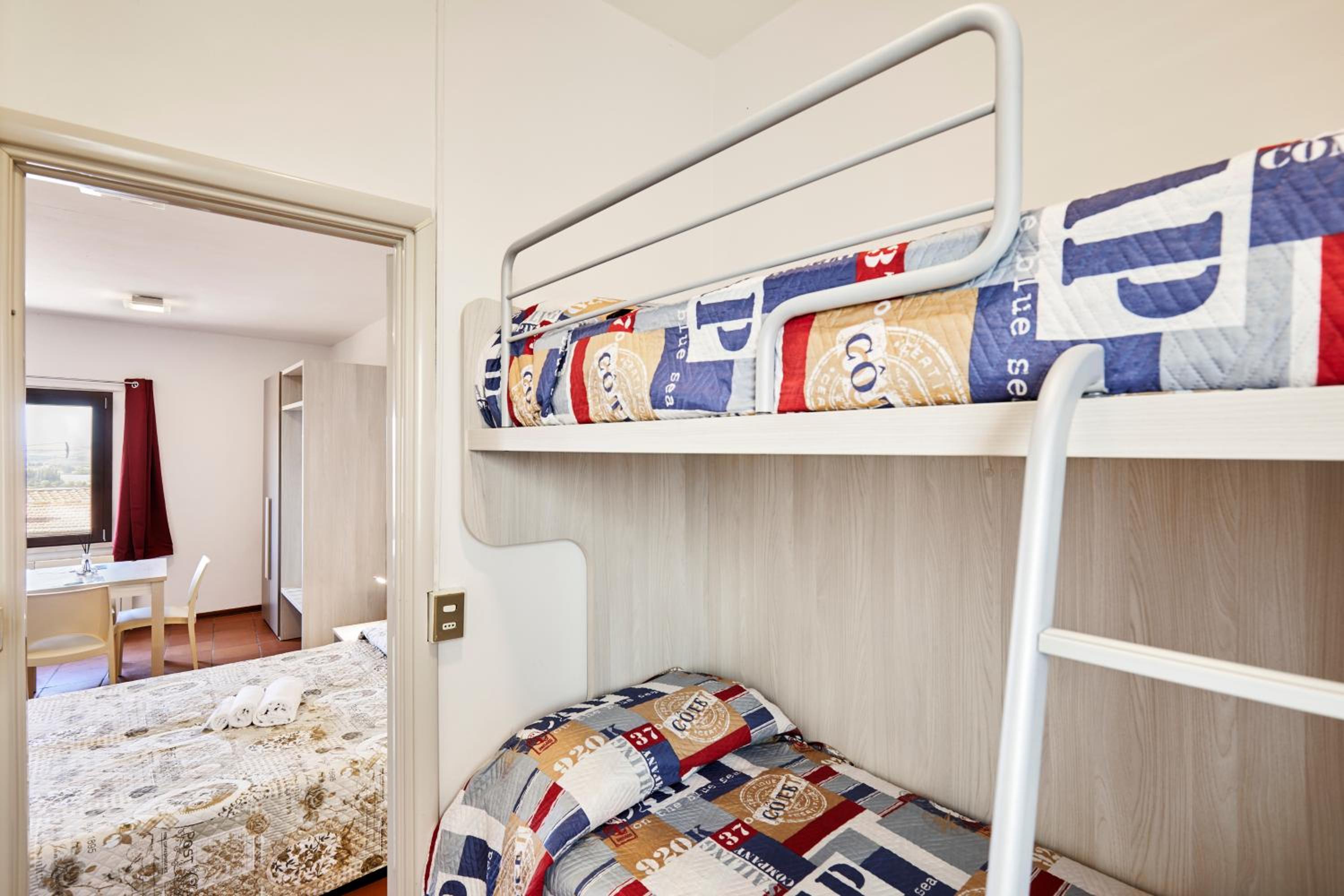 Double Room with Private Bathroom photo 2