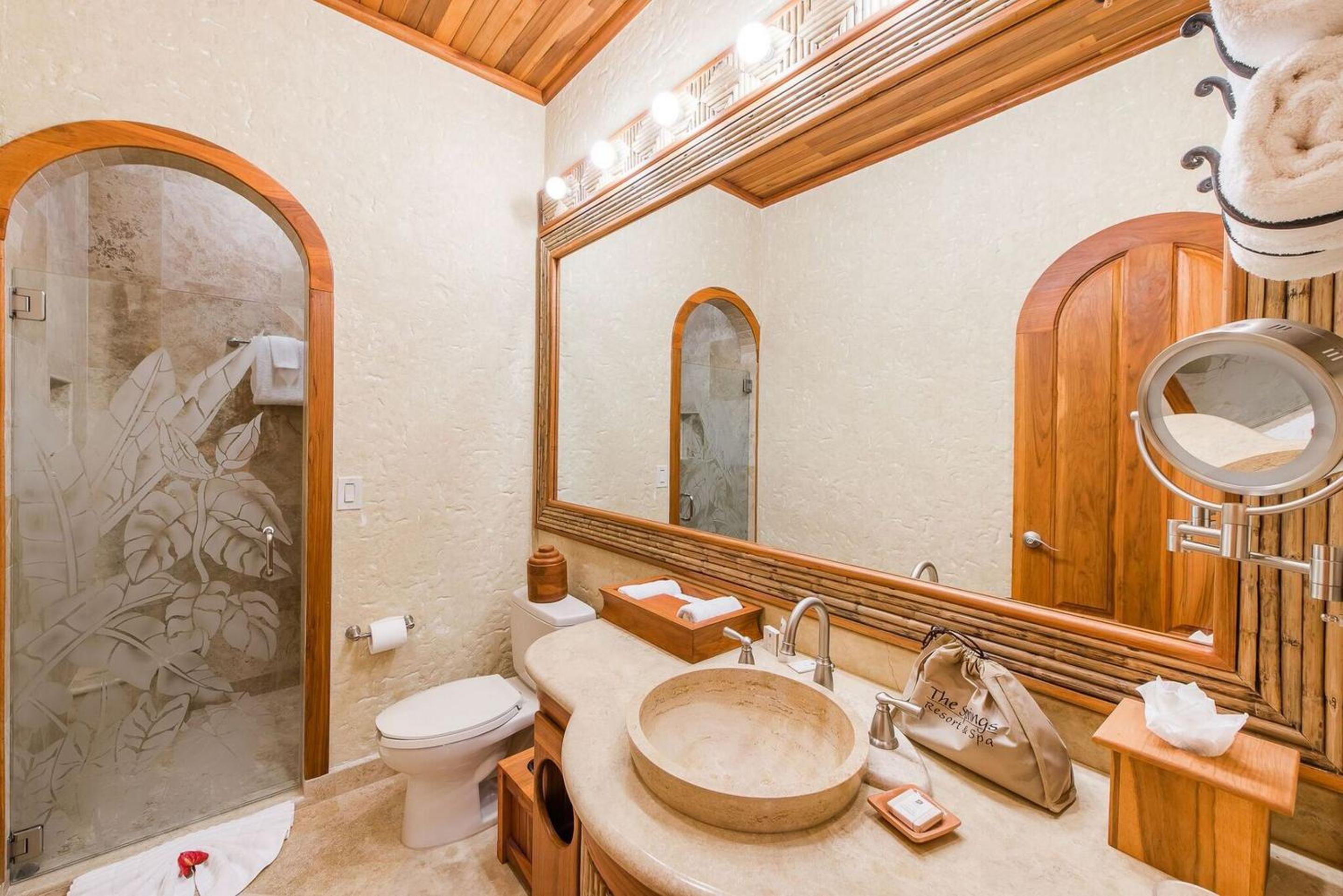 Three-Bedroom Premier Suite photo 3