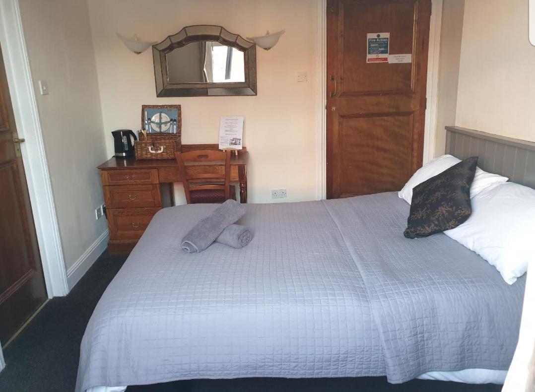 Standard Double Room - Photo 2