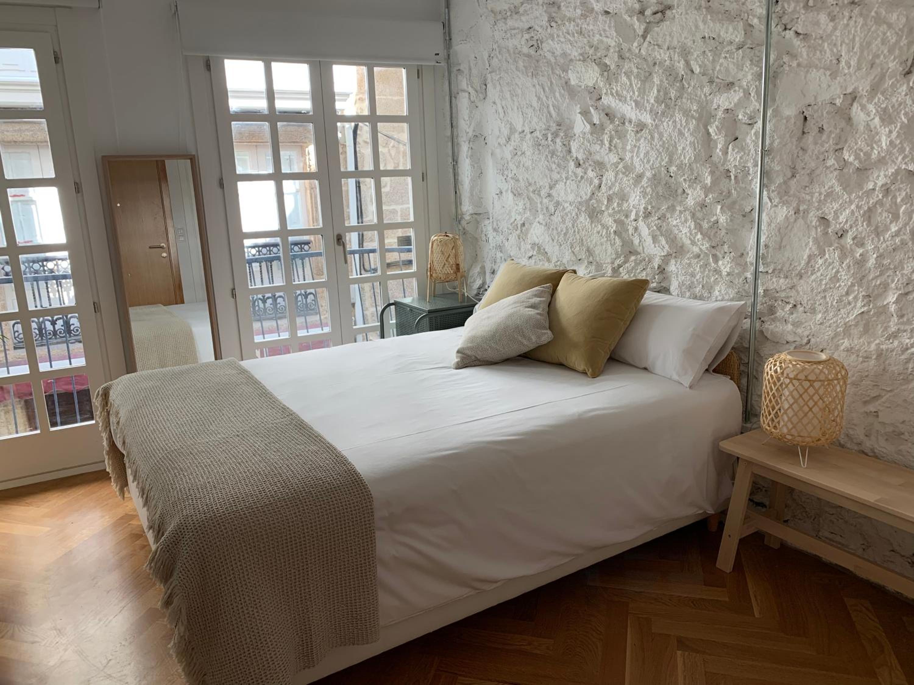 One-Bedroom Apartment - Photo 23