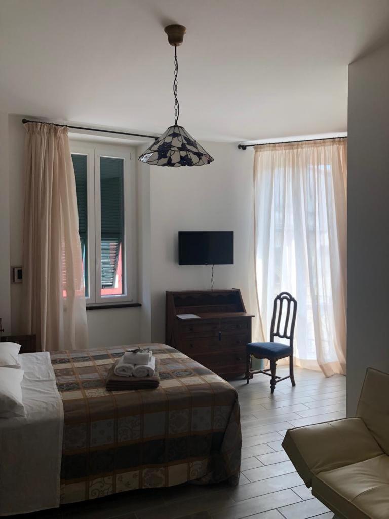 Large Double Room photo 1