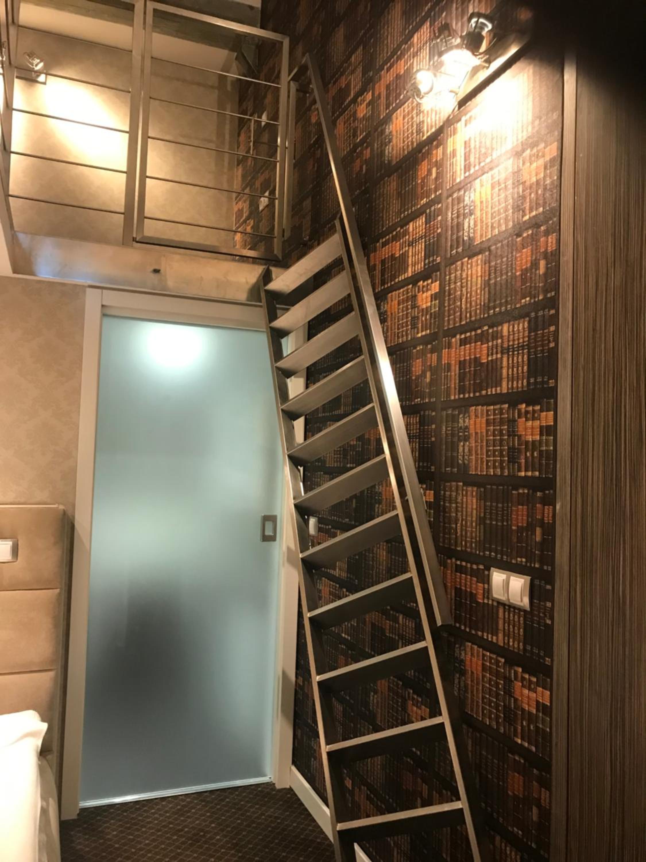 Deluxe Junior Suite - Photo 19