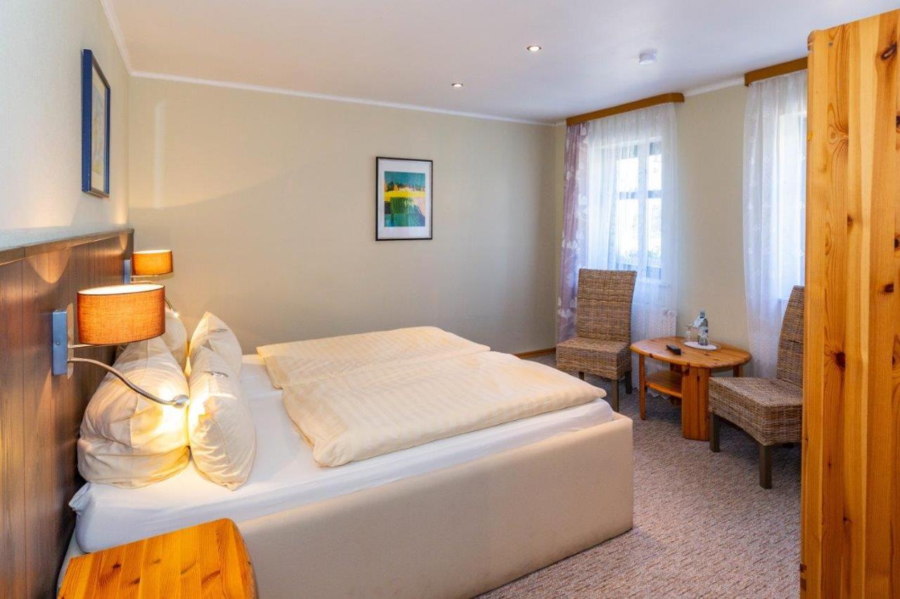 Large Double Room photo 1