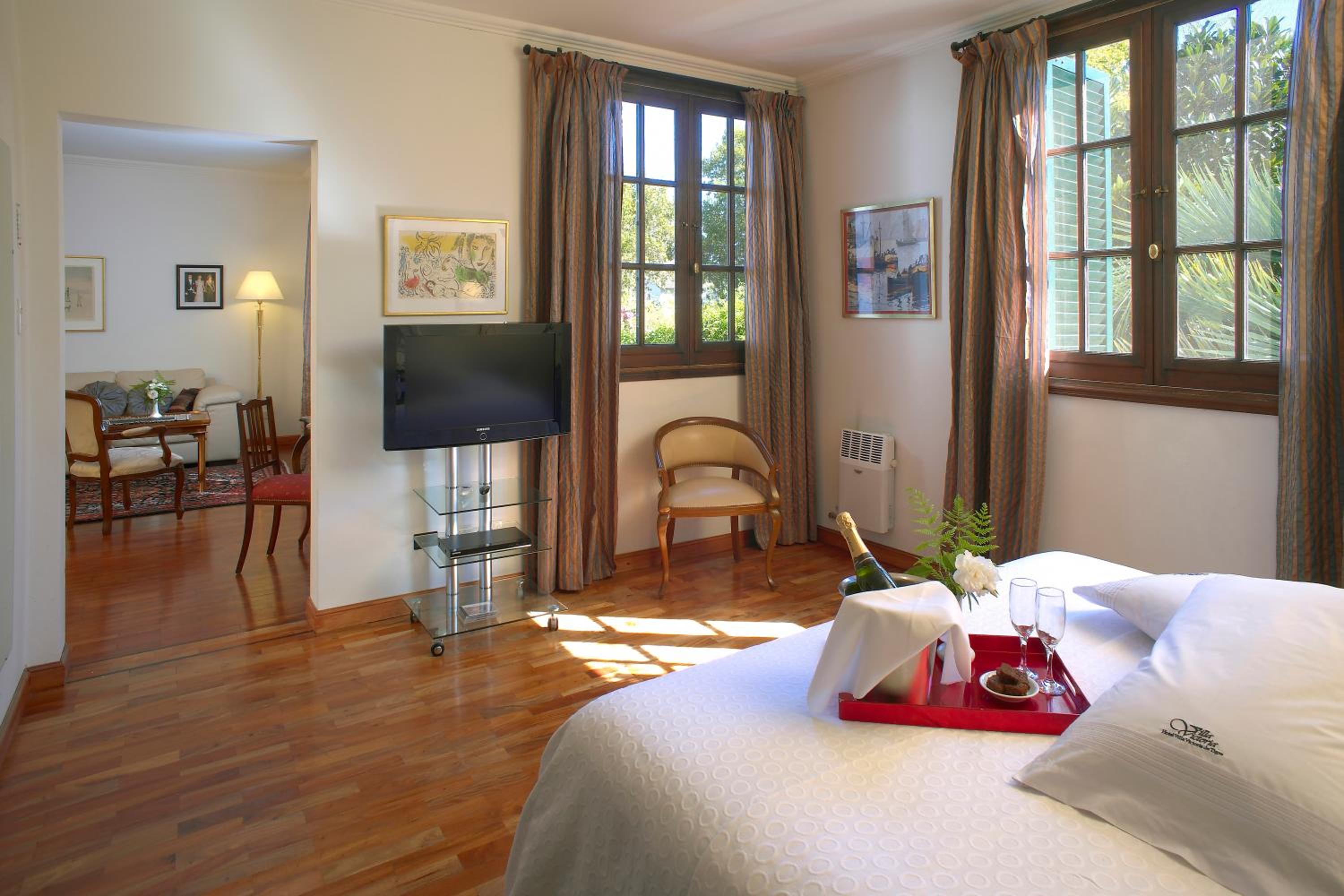 Deluxe Double Room with Balcony photo 1