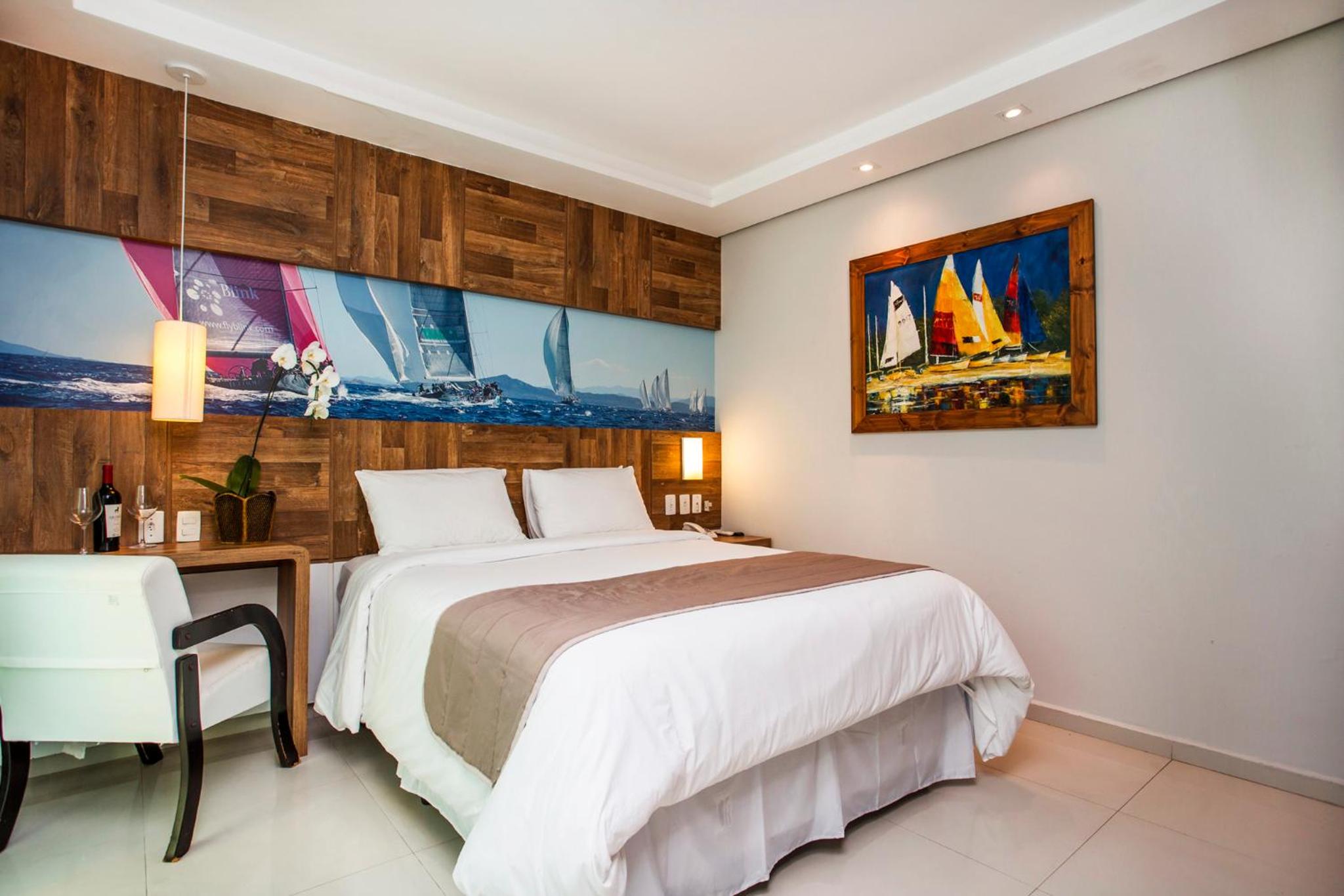 Deluxe Queen Room