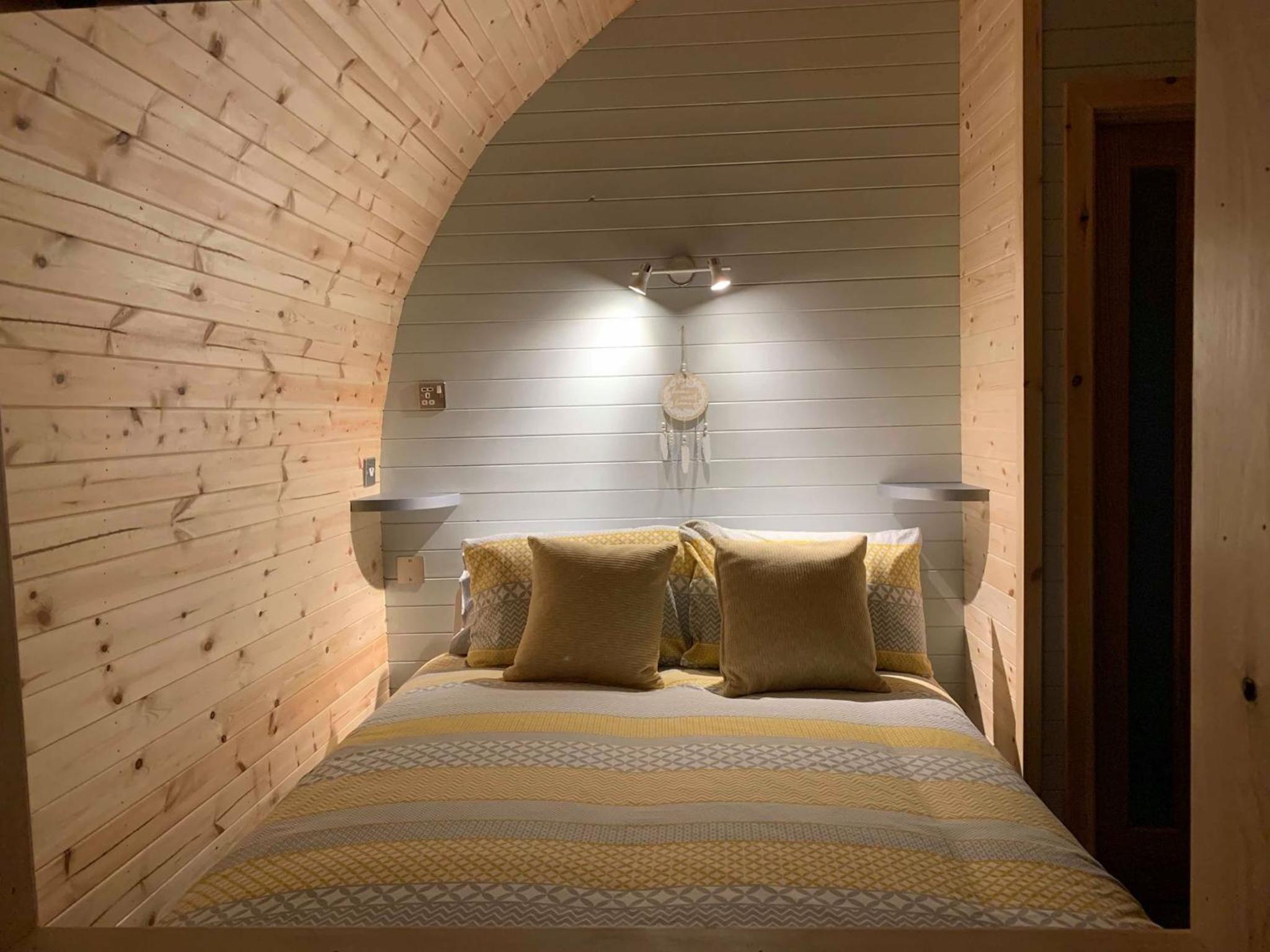 Luxury Glamping Pod without Hot Tub - Photo 4