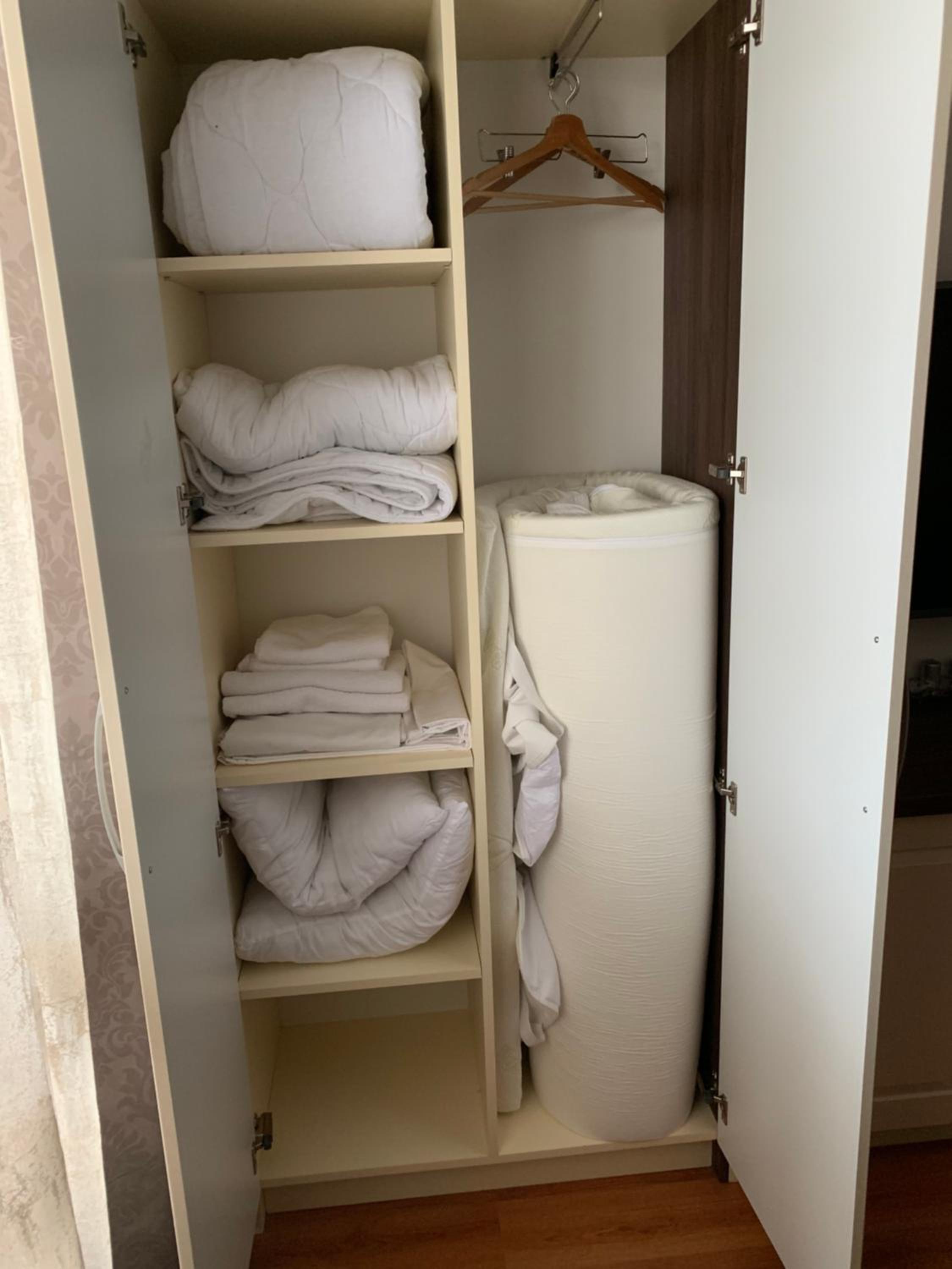 One-Bedroom Apartment - Photo 32