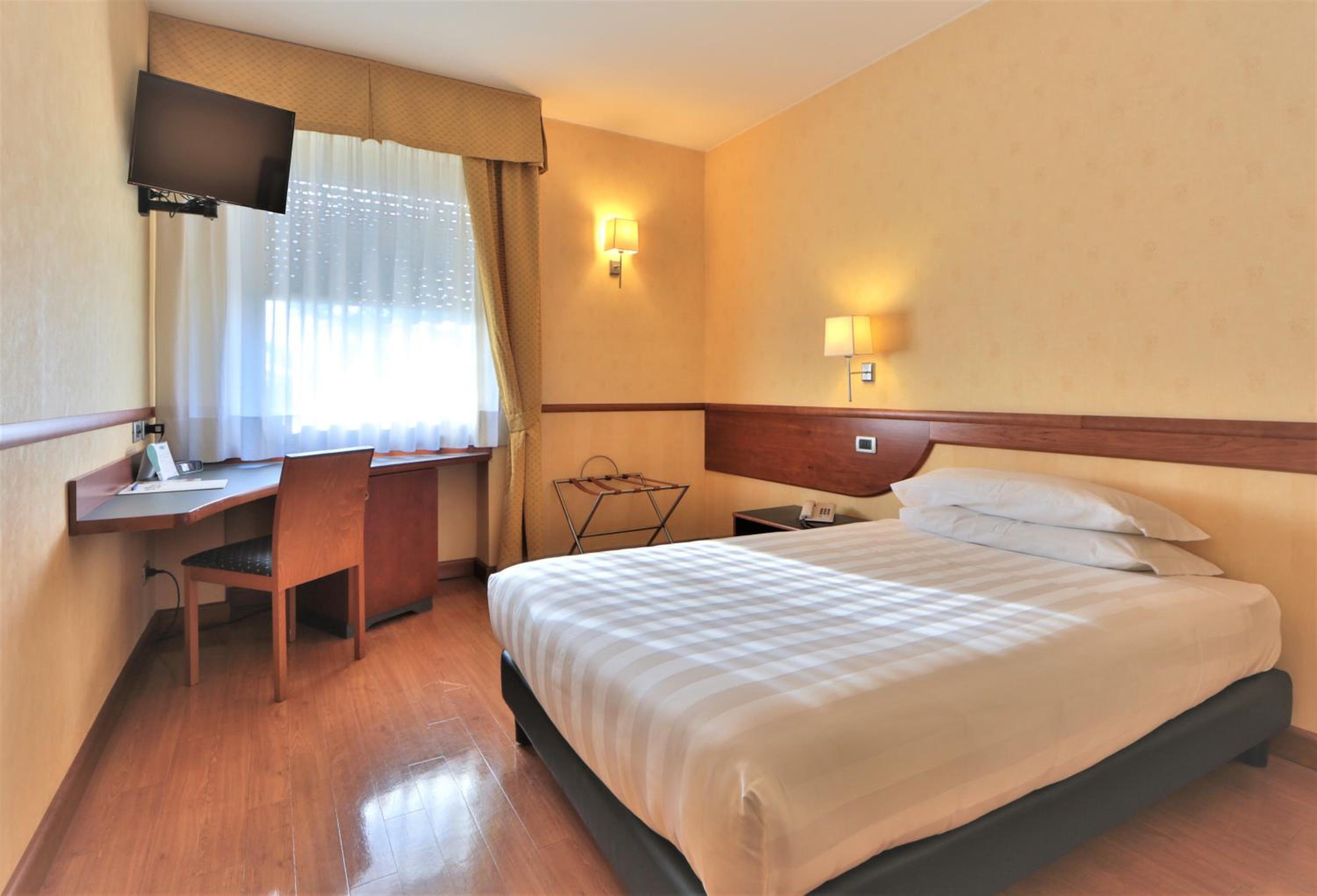 Classic Single Room - Photo 9