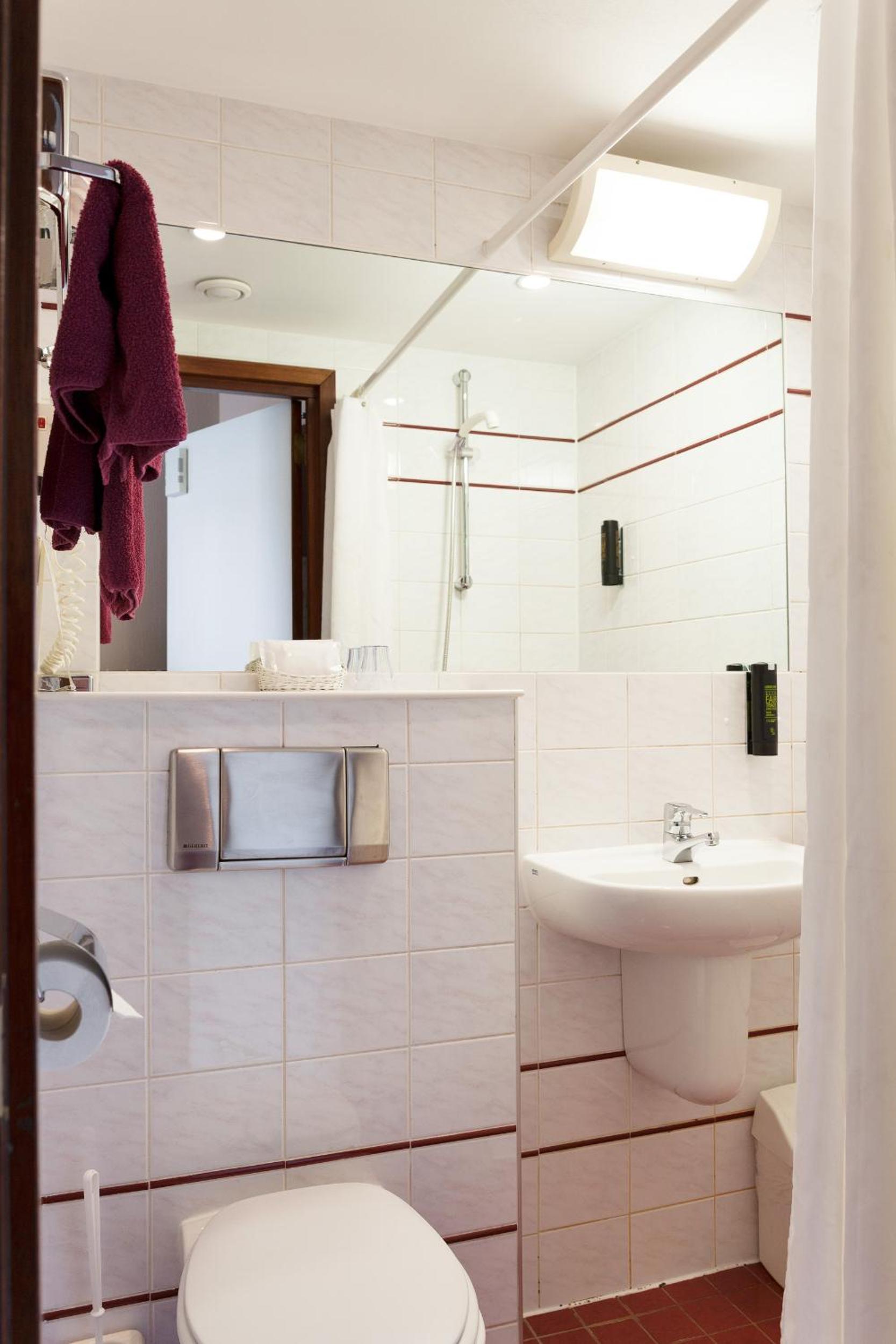 Single Room photo 2