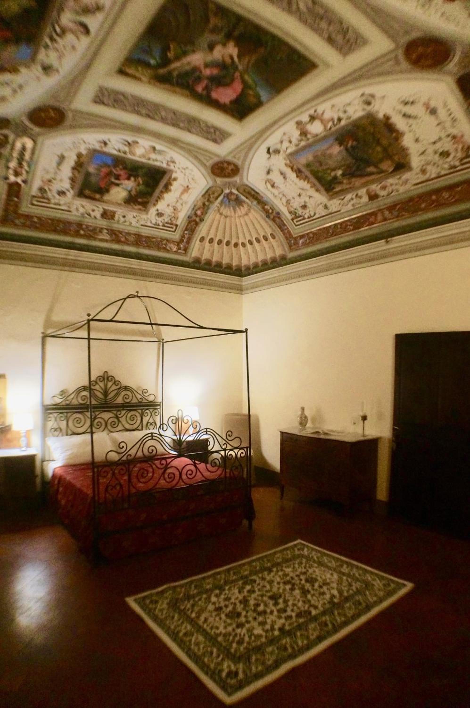 Large Double Room photo 2