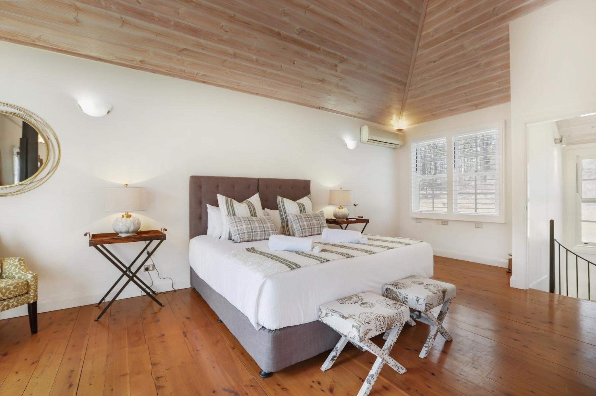 Two-Bedroom Villa - Photo 2