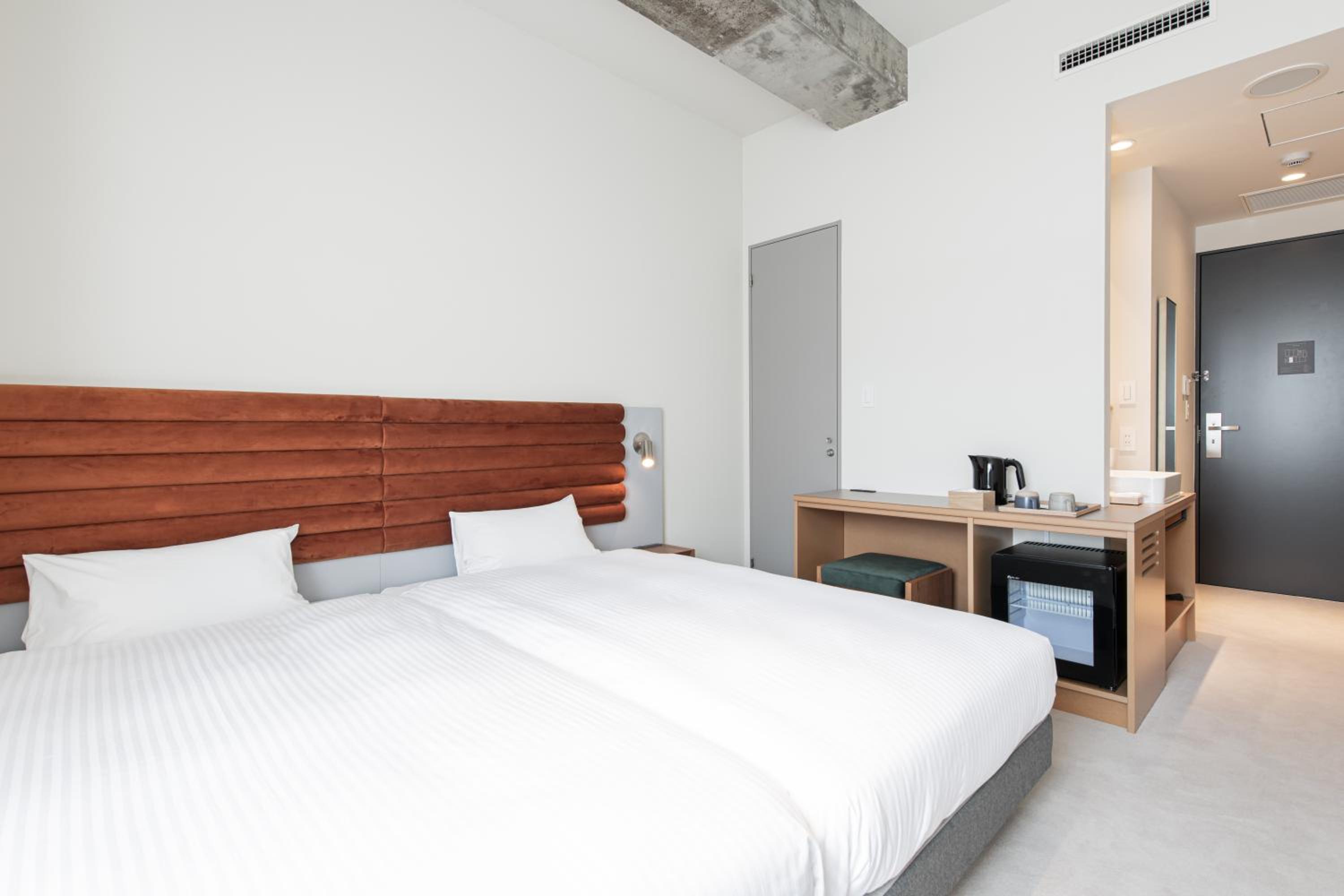 Standard Twin Room - Photo 4