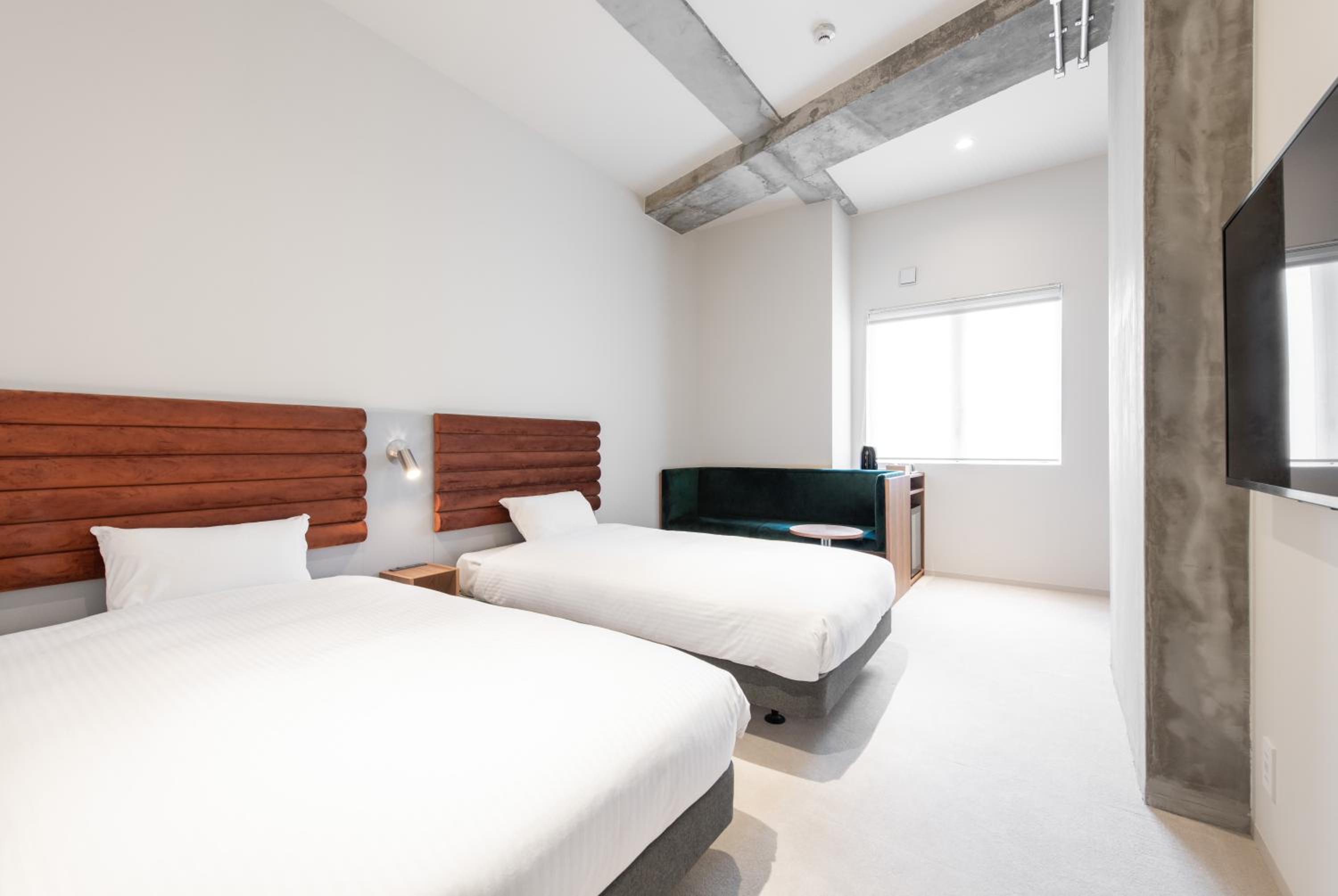 Quadruple Room with Bunk Beds - Photo 5