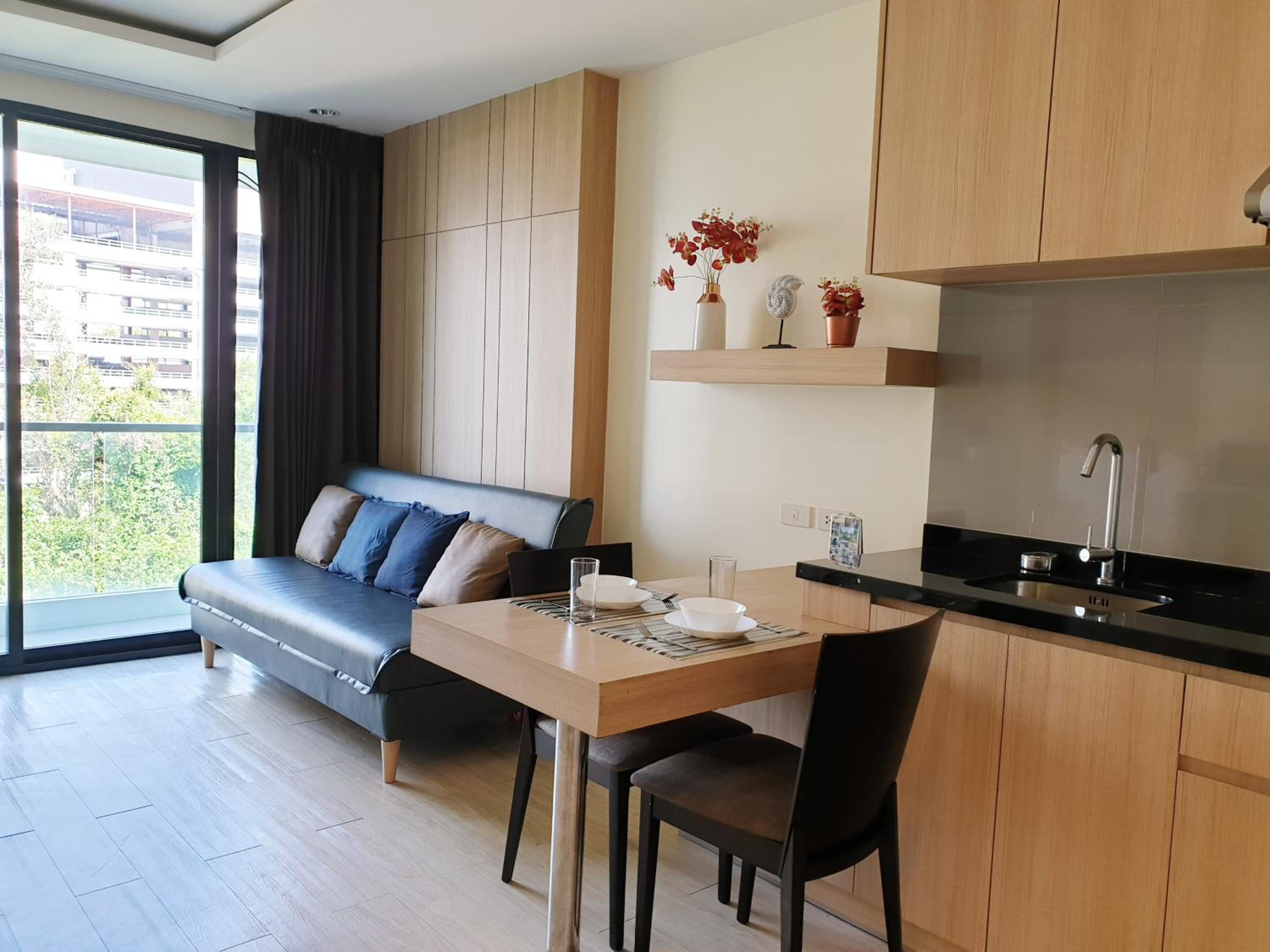 One-Bedroom Apartment - Photo 10