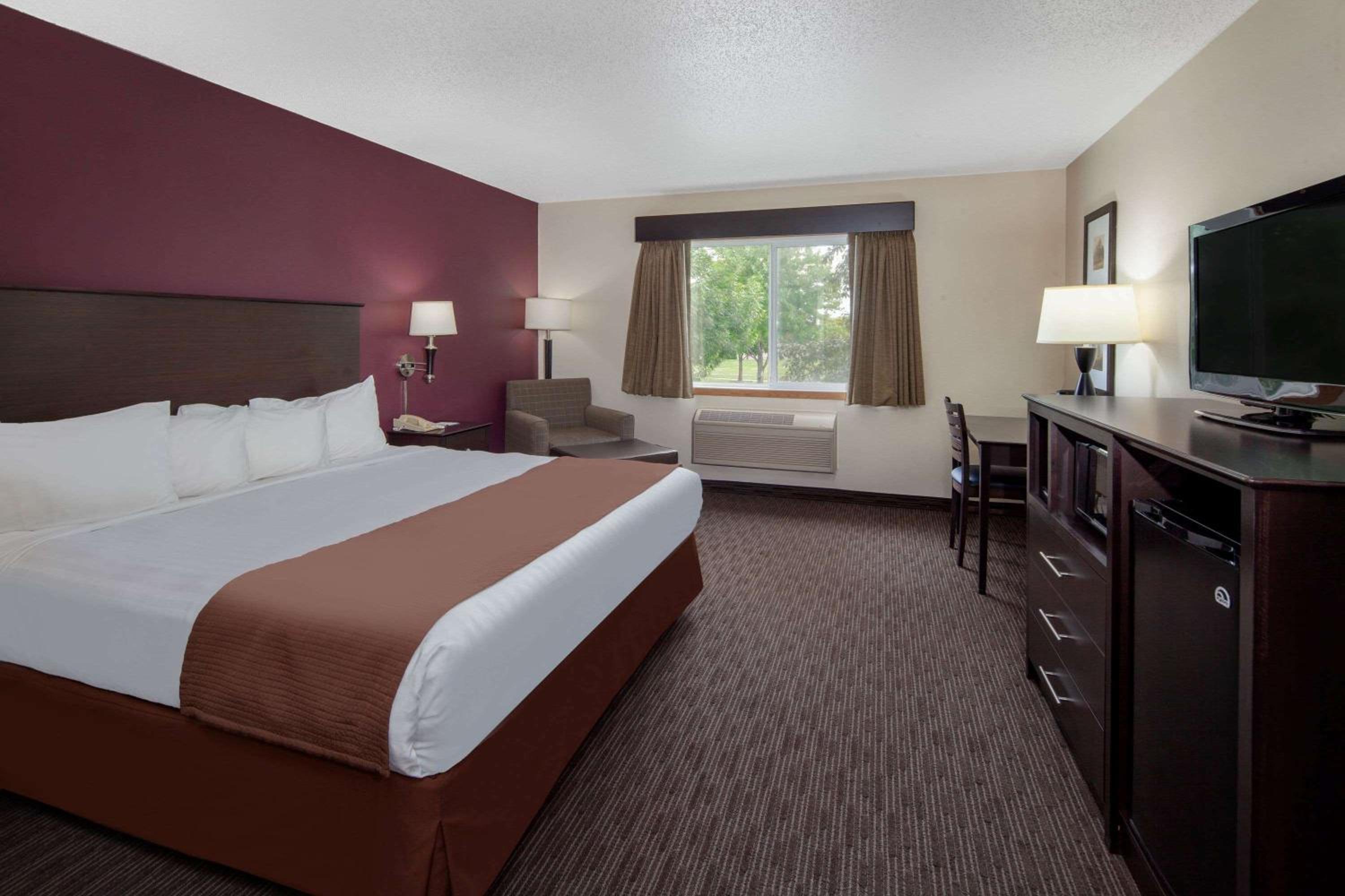 King Room - Second Floor/Non-Smoking - Photo 1