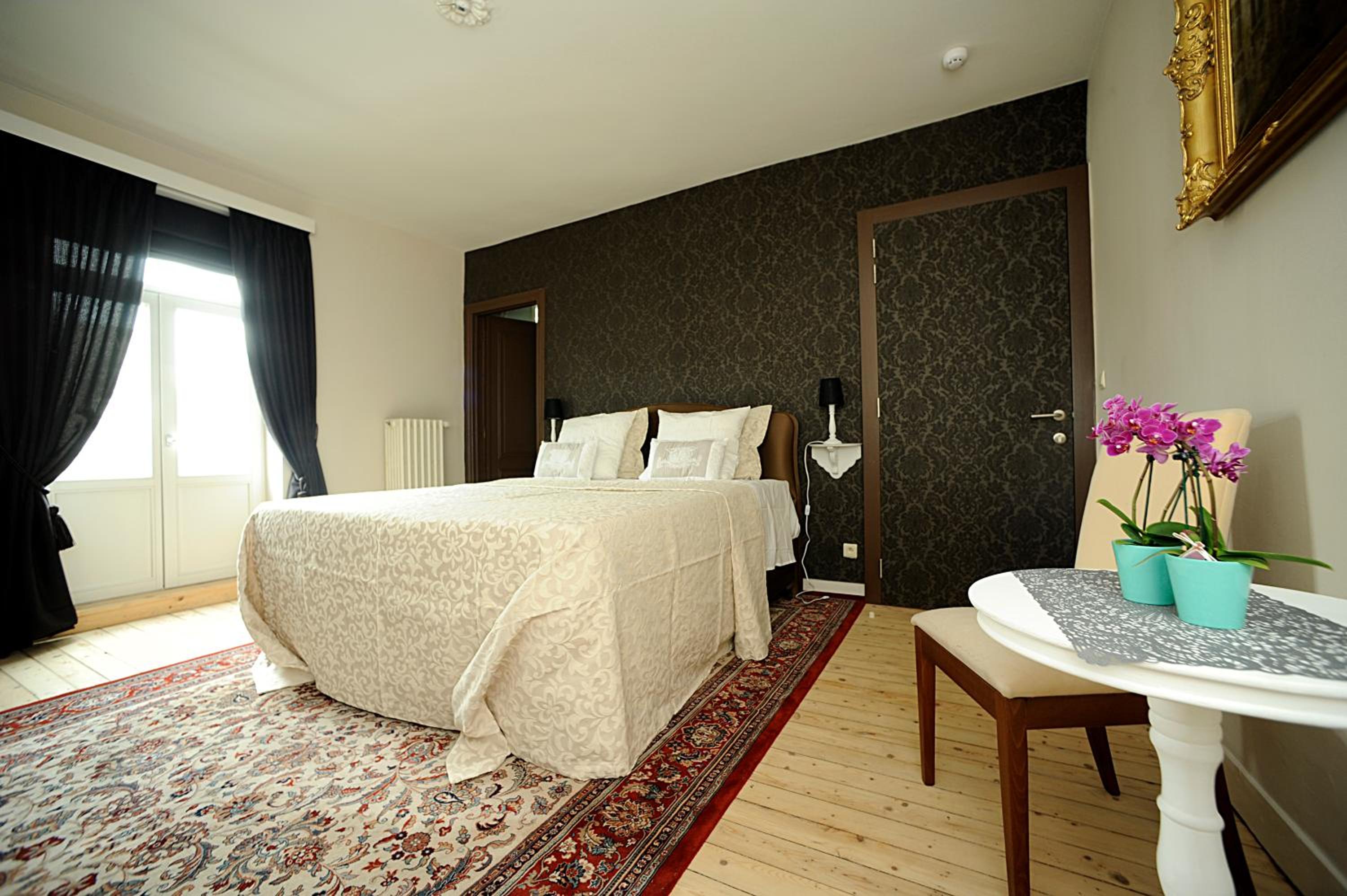 Grand Deluxe Double Room With Bath photo 1