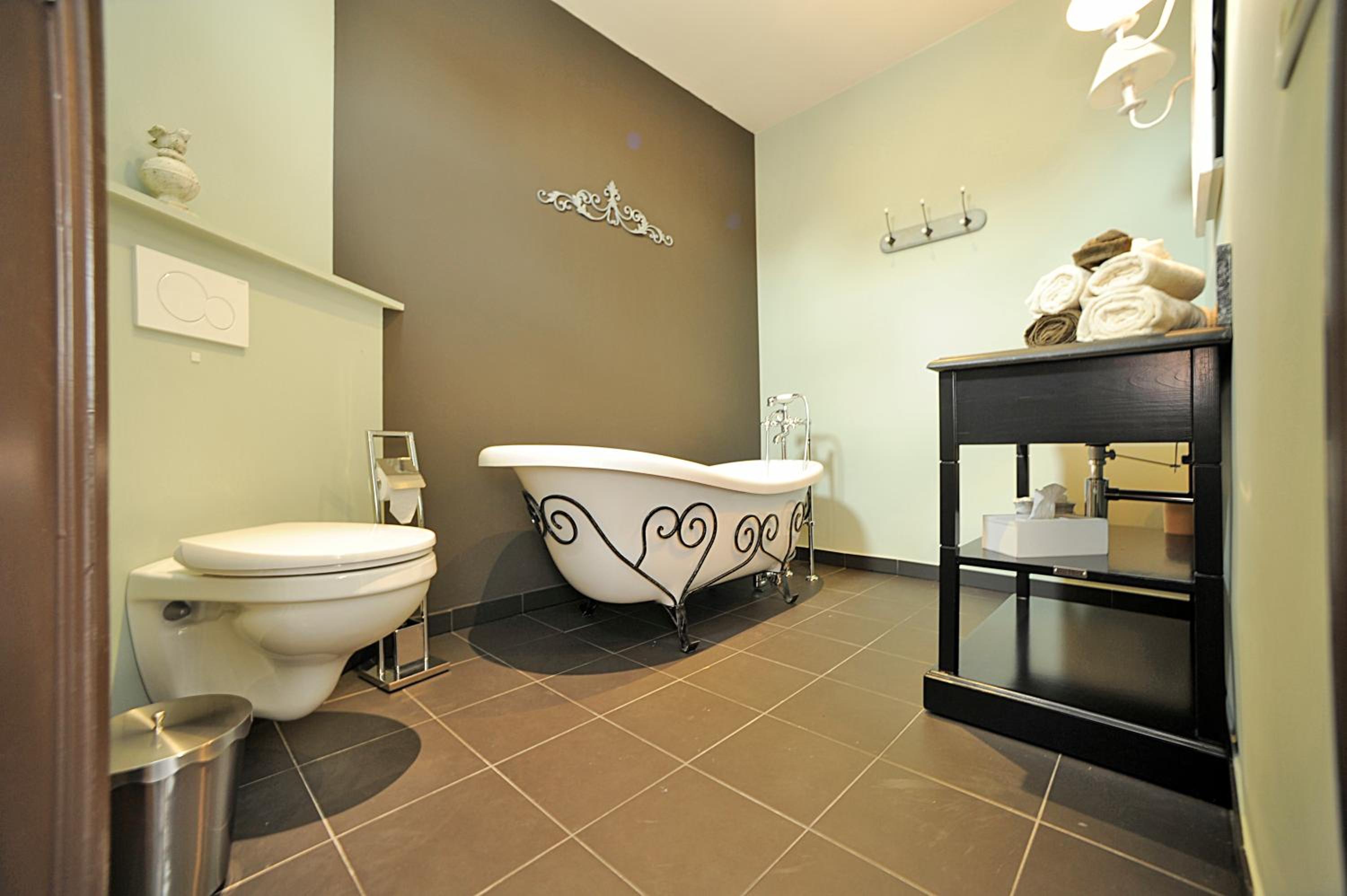 Grand Deluxe Double Room With Bath photo 3
